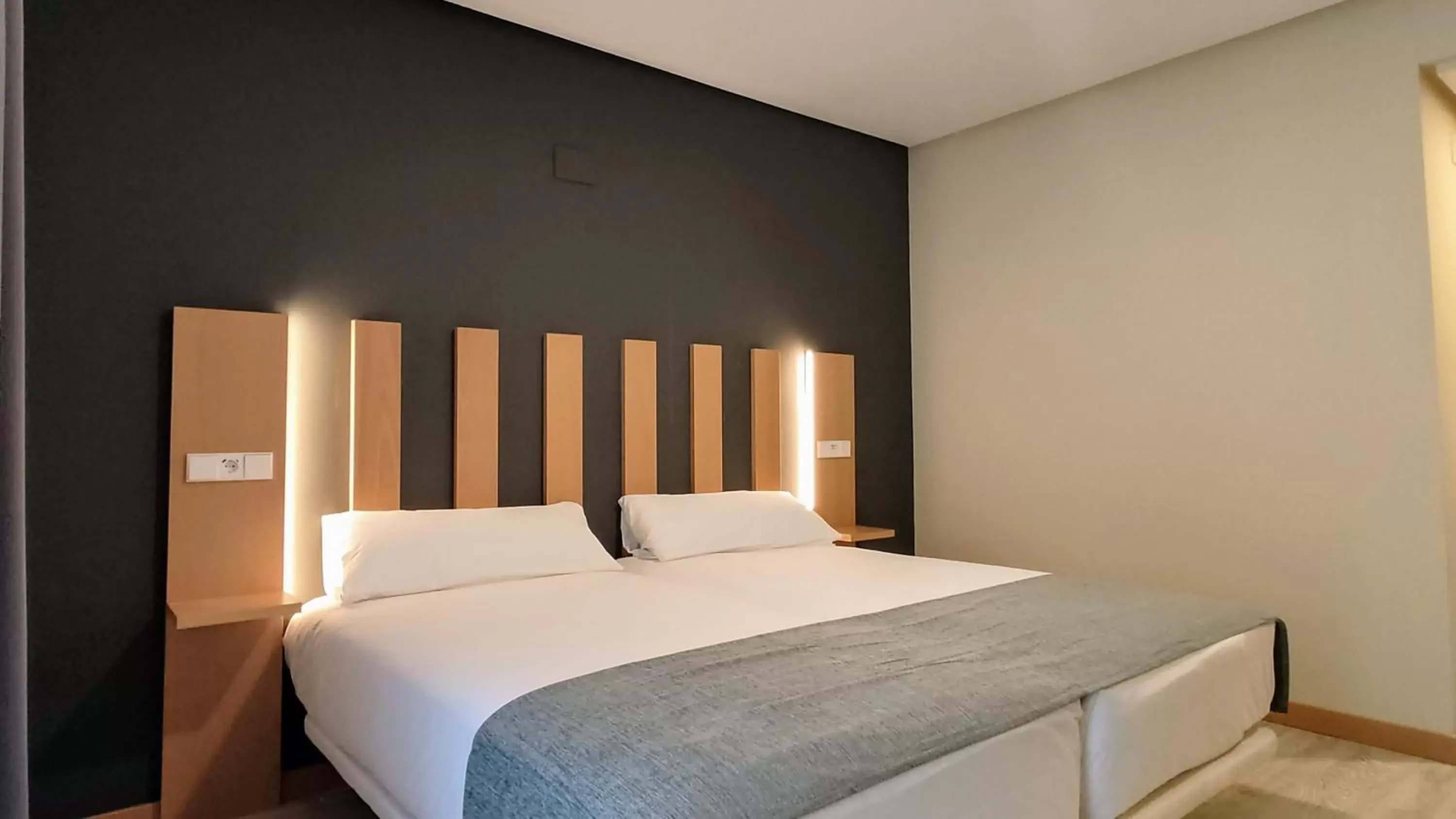 Bed in Smart Hotel La Sagra