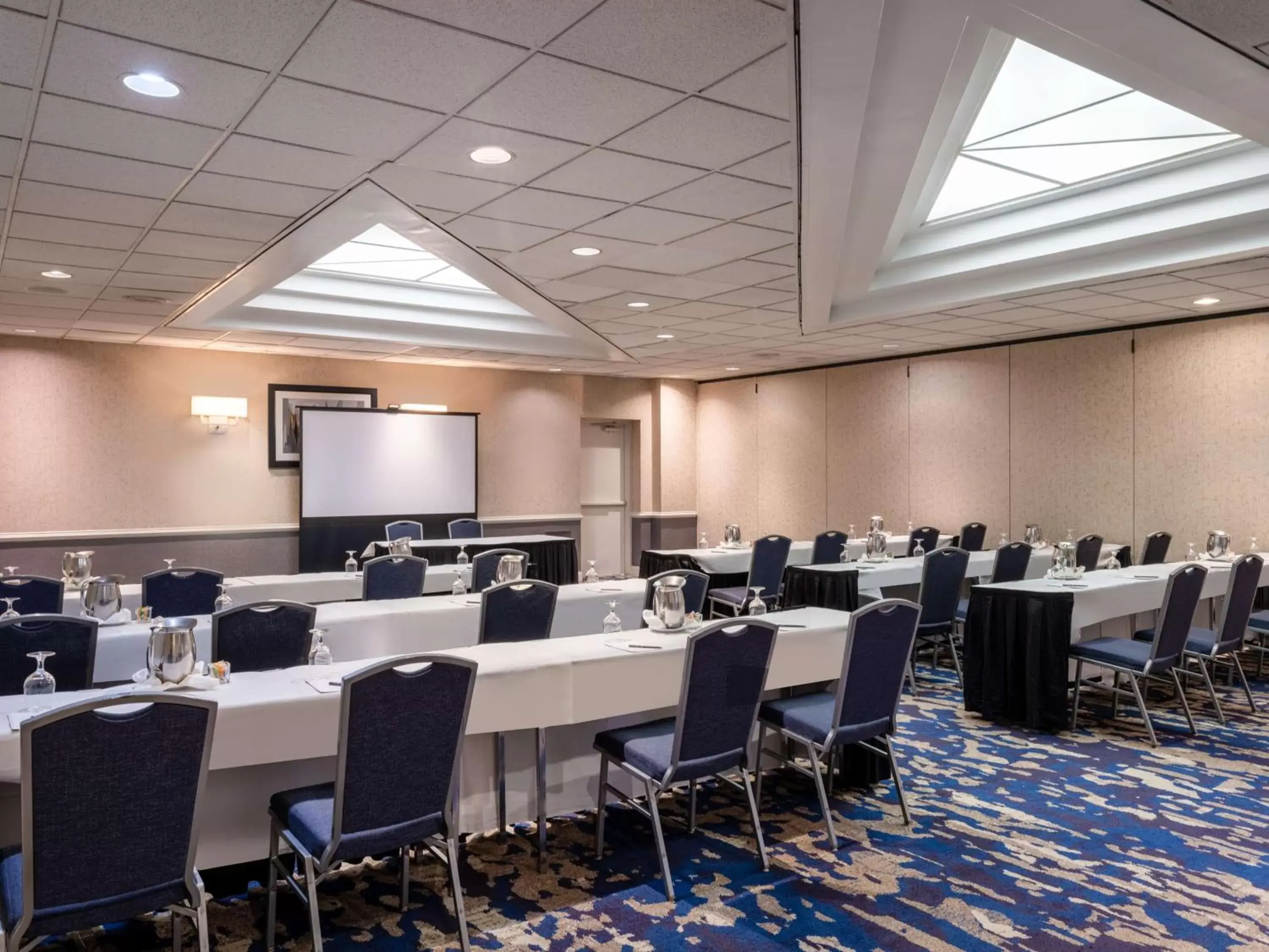 Meeting/conference room in Embassy Suites Baltimore - North/Hunt Valley