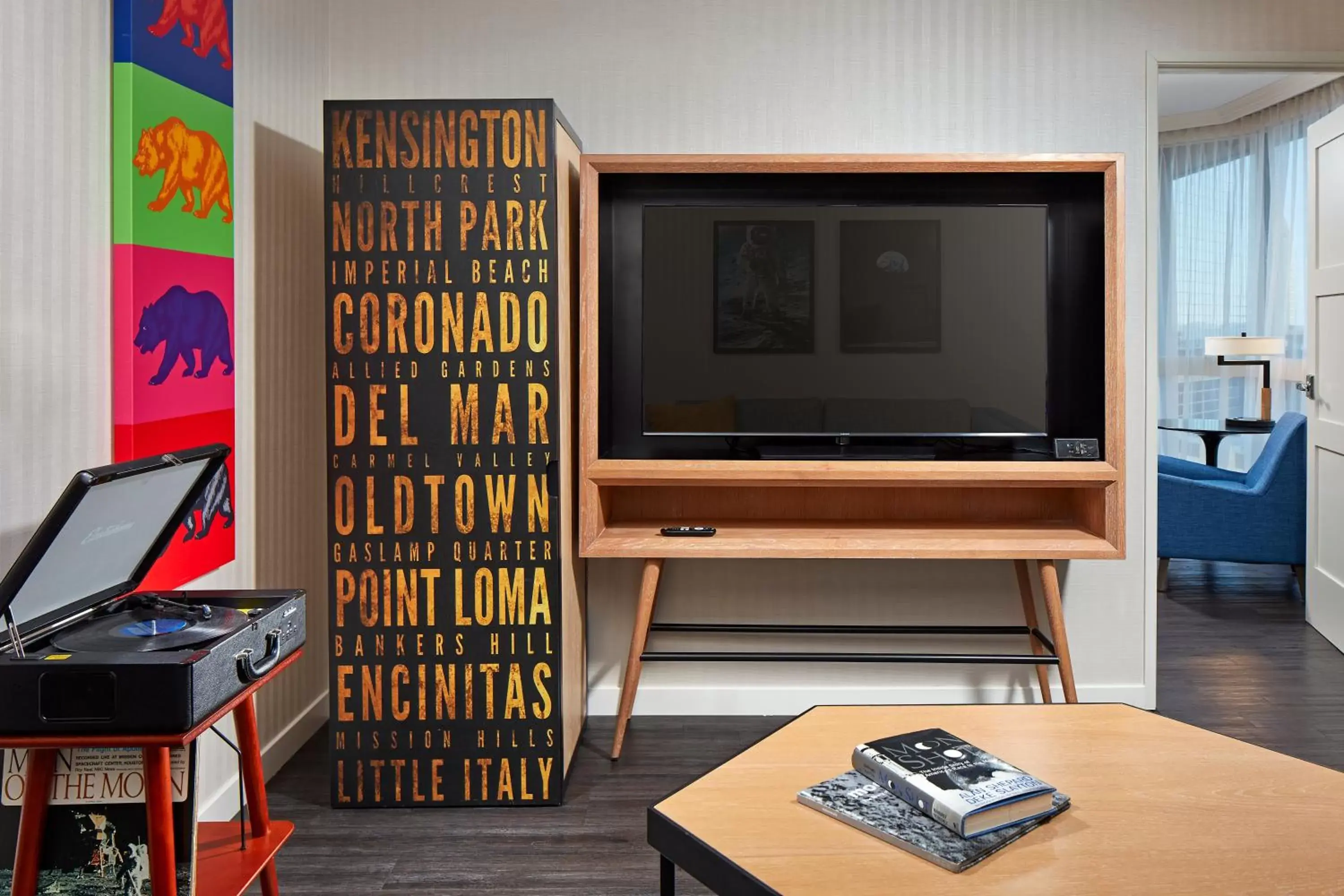 Living room in The Bristol Hotel San Diego Living room in The Bristol Hotel San Diego