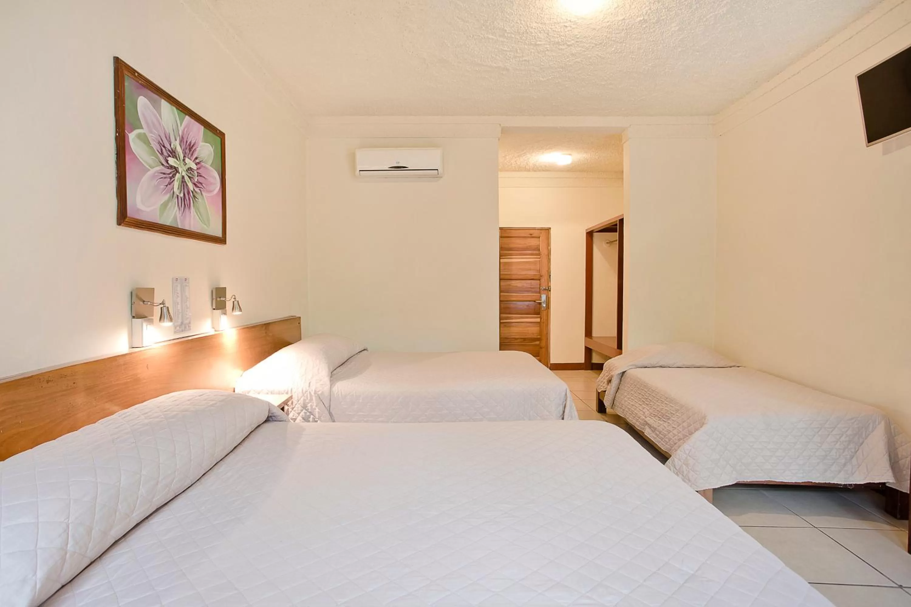 Other, Bed in Hotel Boyeros