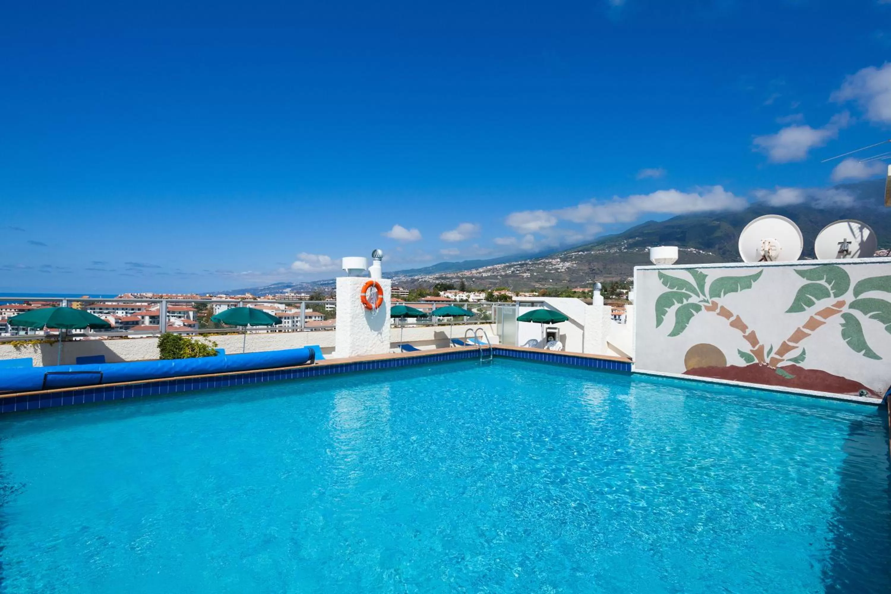 Swimming pool in Parque Vacacional Eden