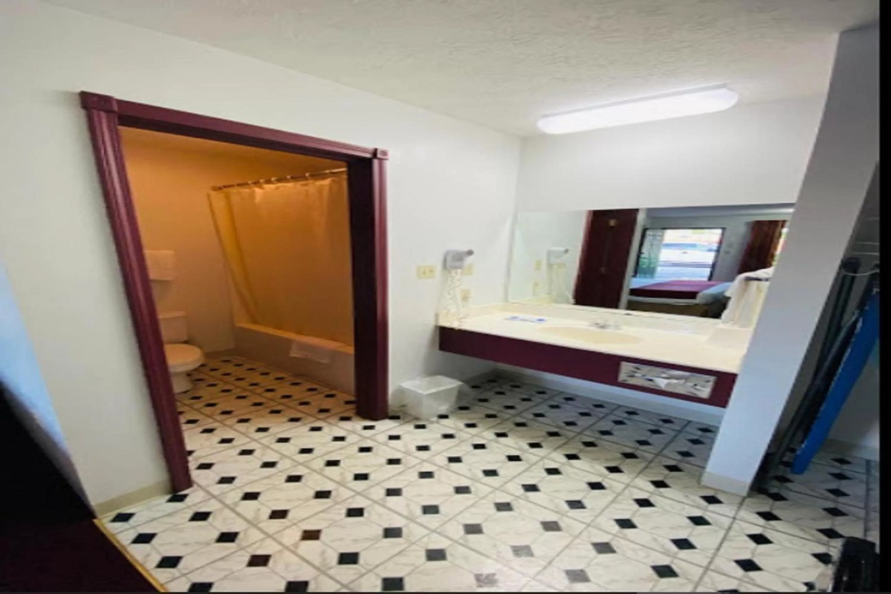 Bathroom in Royal Inn