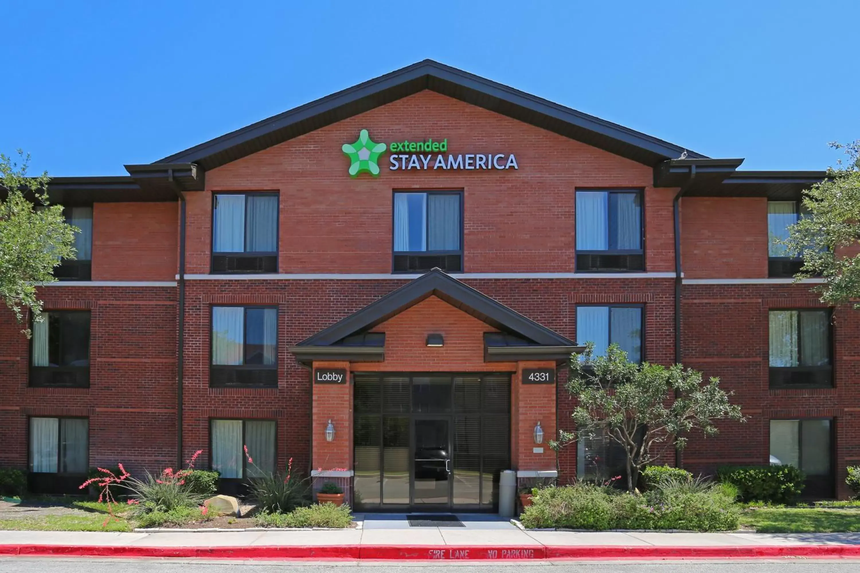 Property building in Extended Stay America Suites - San Antonio - Colonnade - Medical