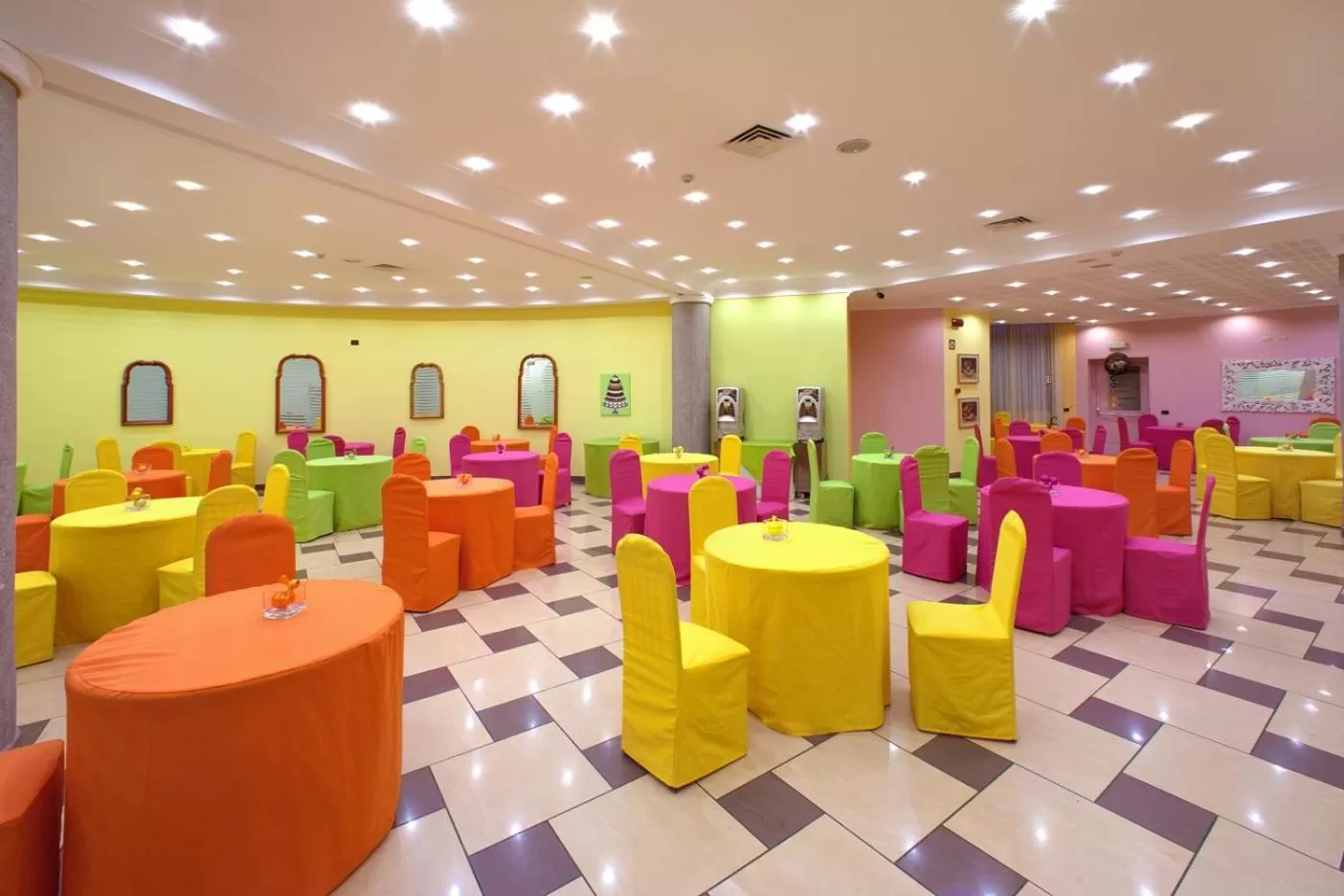 Banquet/Function facilities in Ulisse Deluxe Hostel