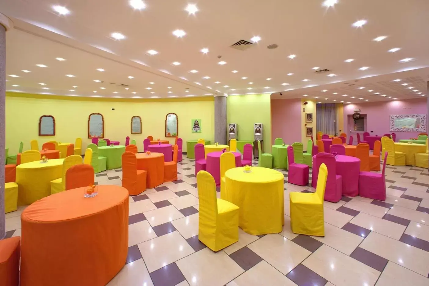 Banquet/Function facilities in Ulisse Deluxe Hostel