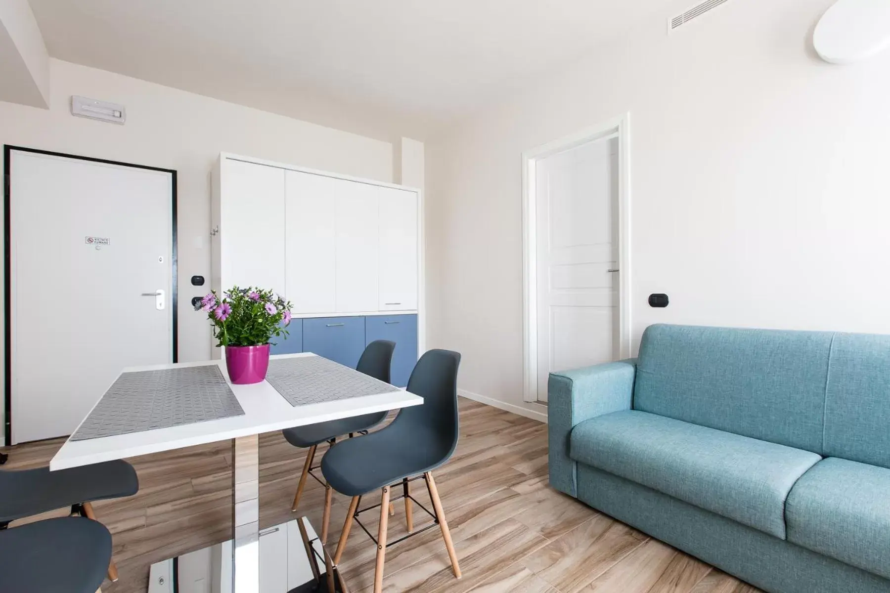 Dining Area in Aparthotel Isola