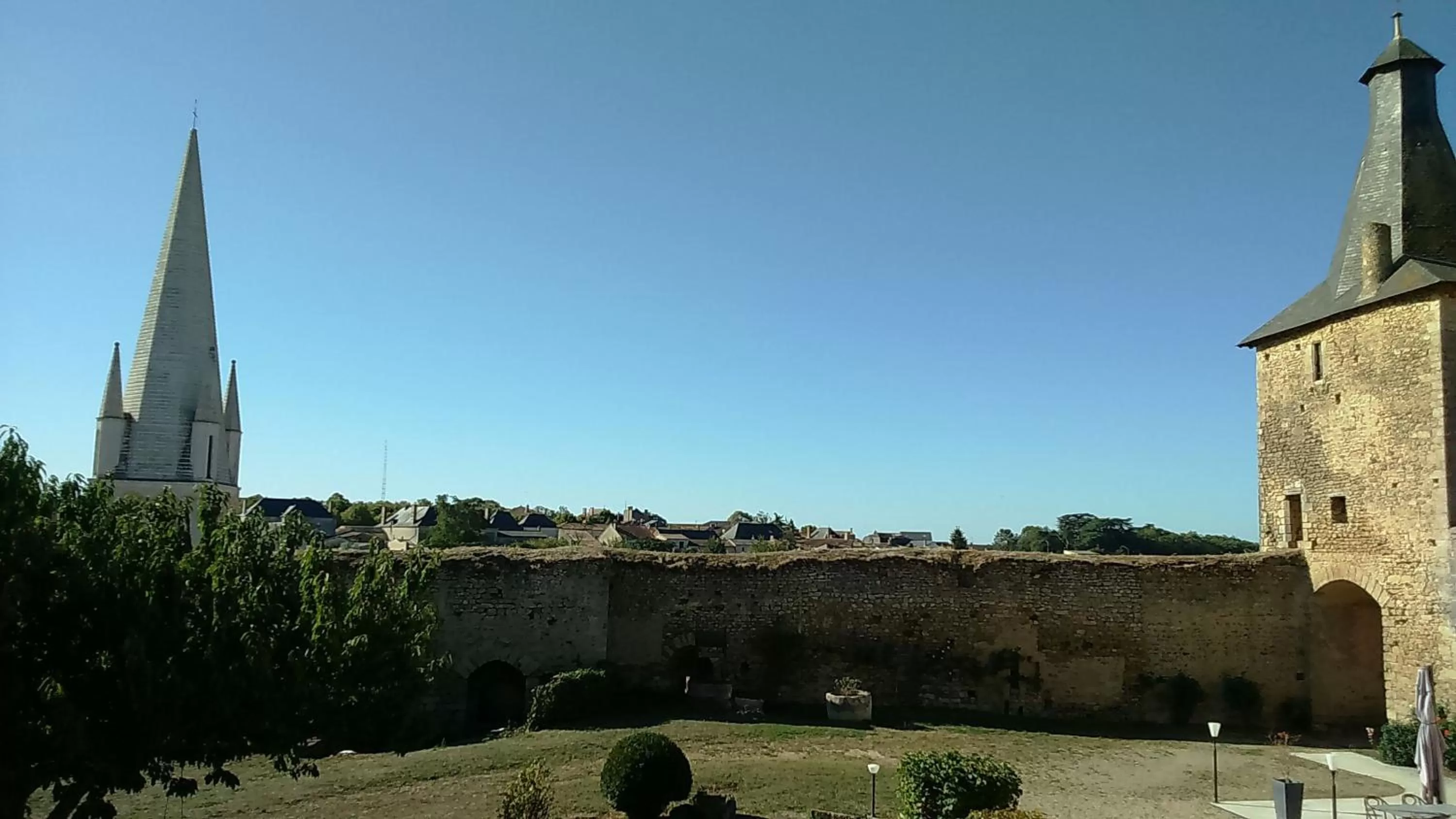 Nearby landmark in Le Vieux Chateau
