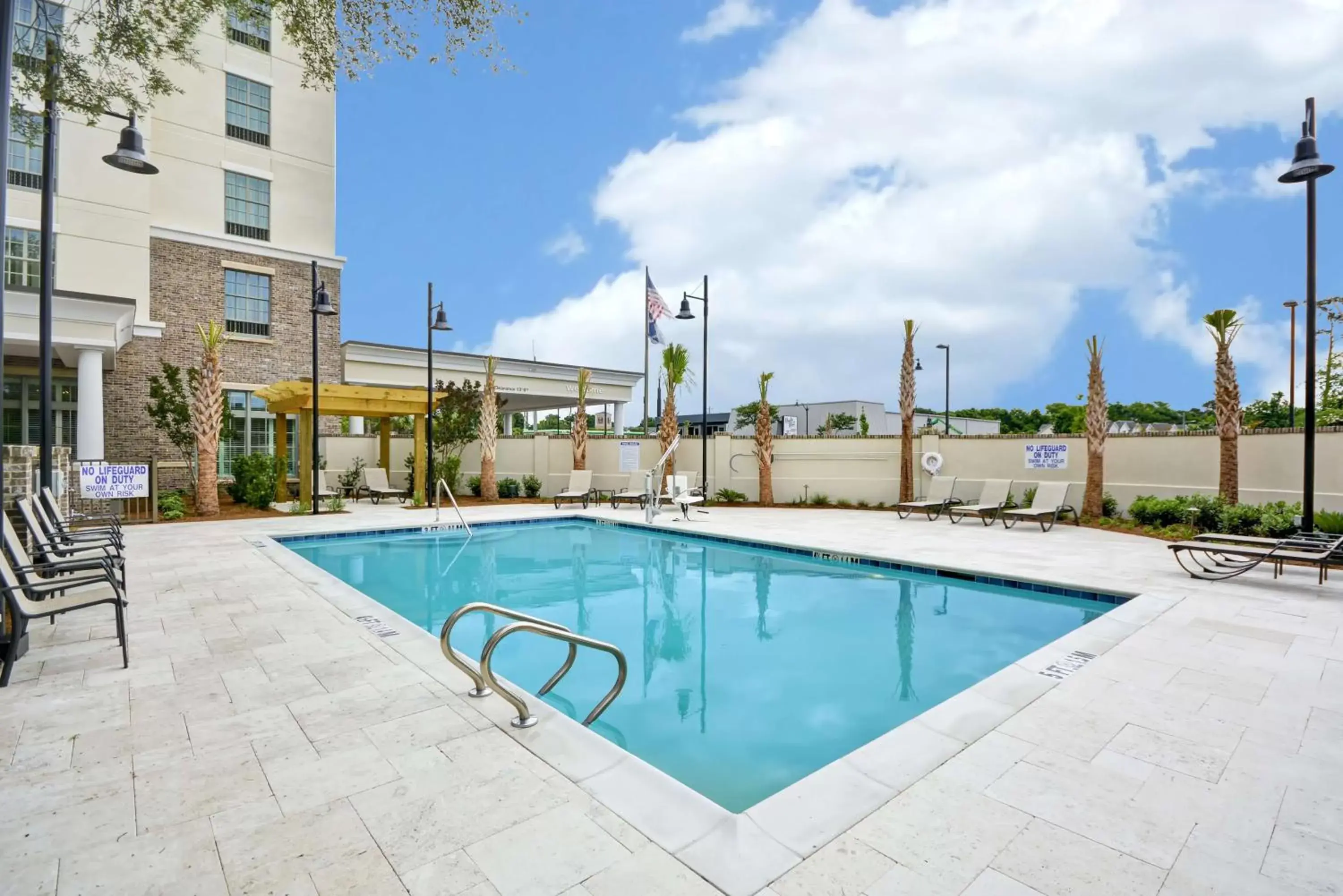 Pool view, Swimming Pool in Hampton Inn & Suites Charleston Airport