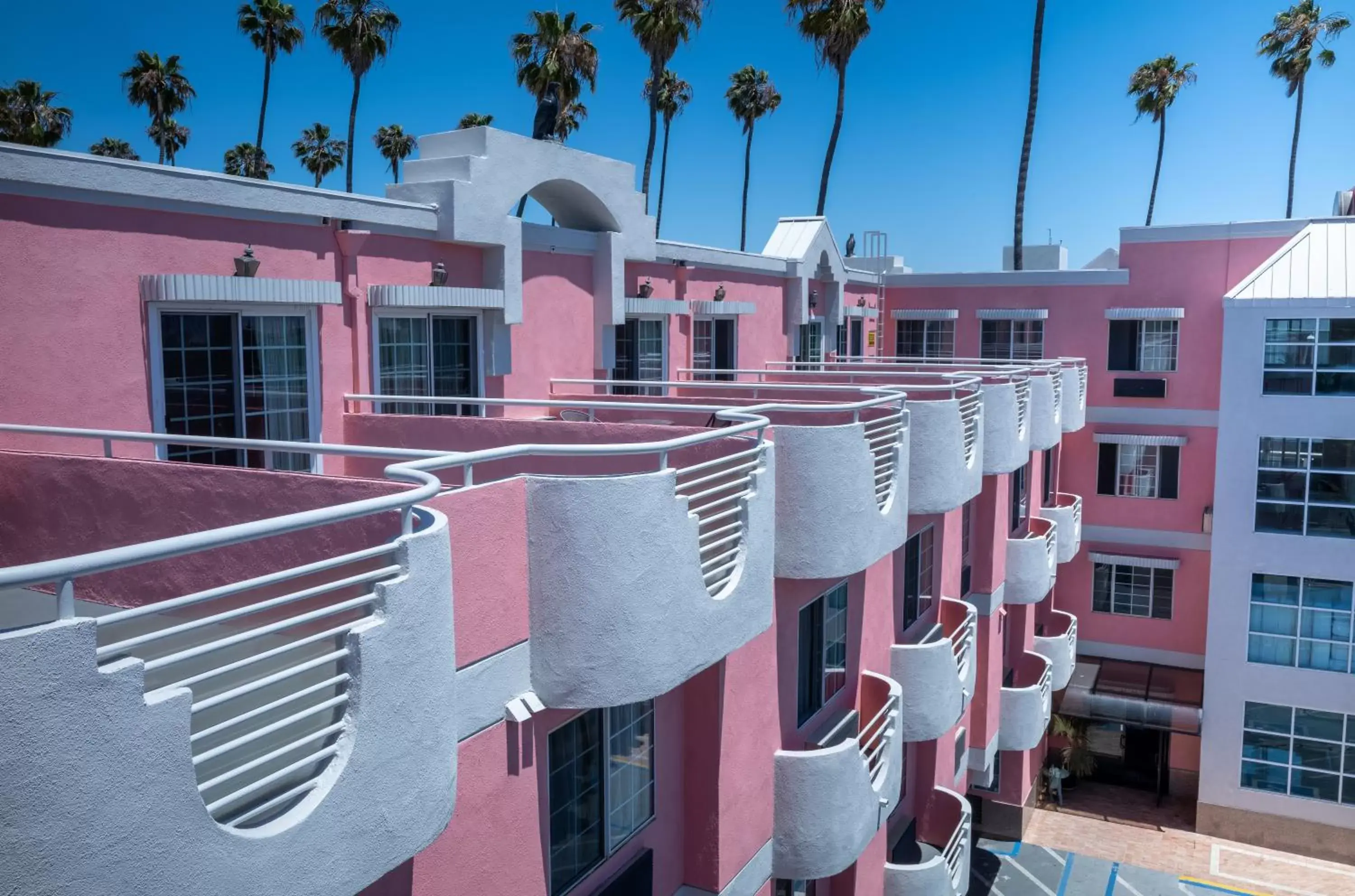 Property Building in Days Inn by Wyndham Santa Monica/Los Angeles