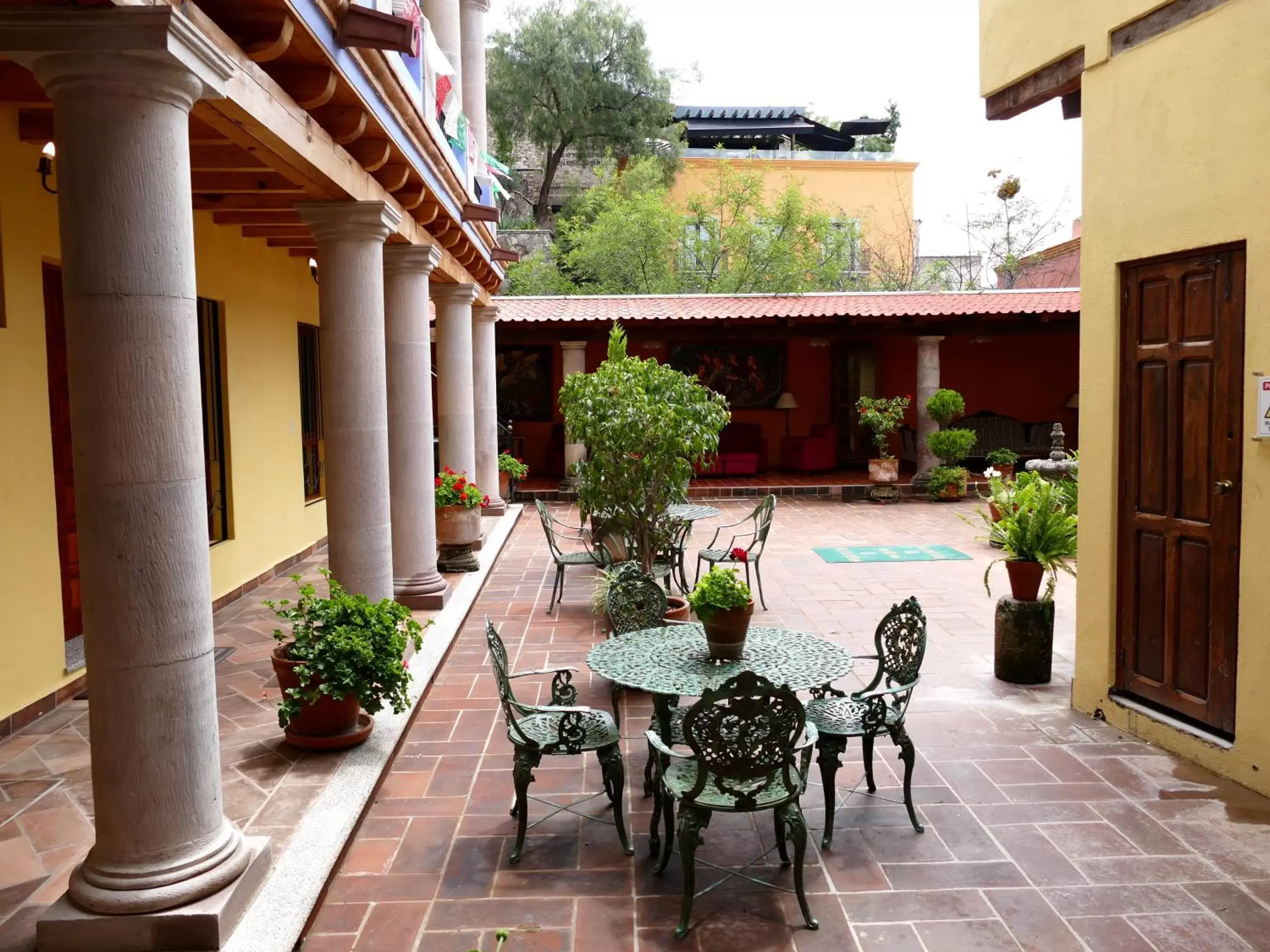 Patio in El Meson de los Poetas