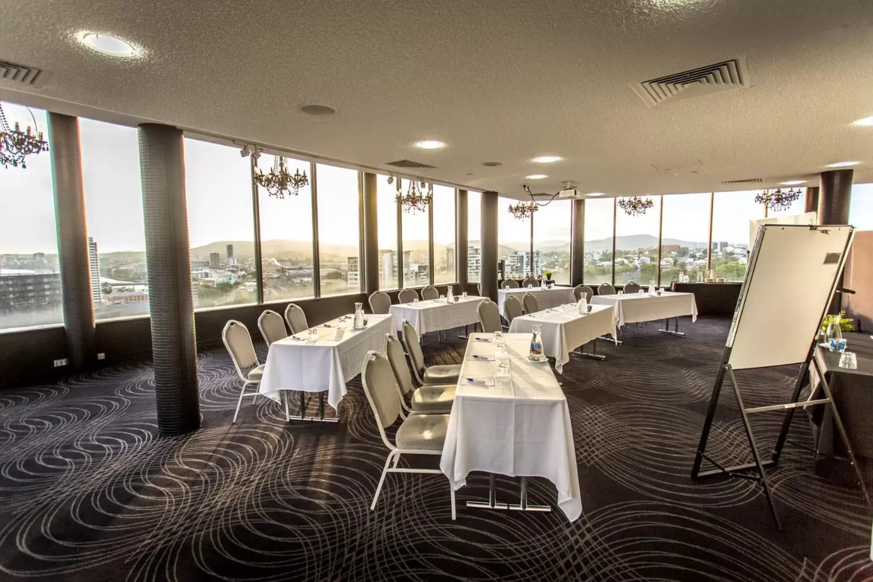 Meeting/conference room, Restaurant/Places to Eat in Pacific Hotel Brisbane