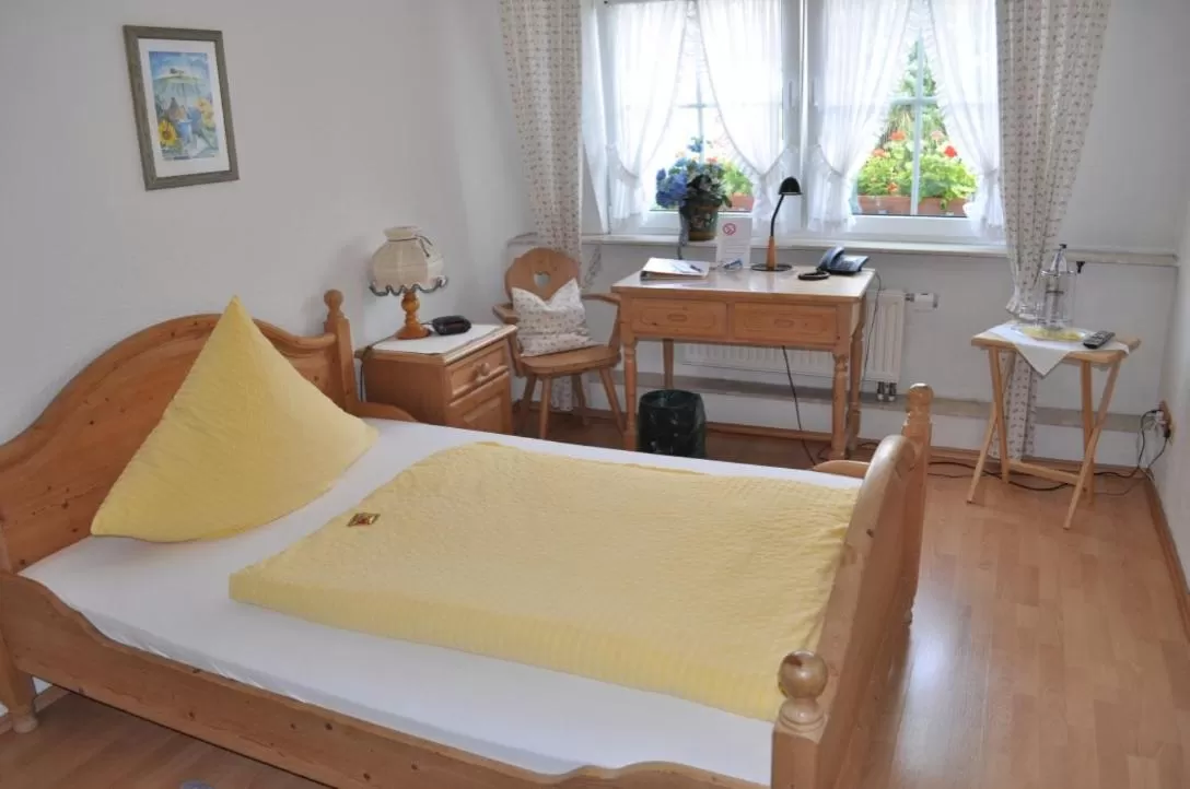 Day, Bed in Hotel & Restaurant Bei Hölzchen