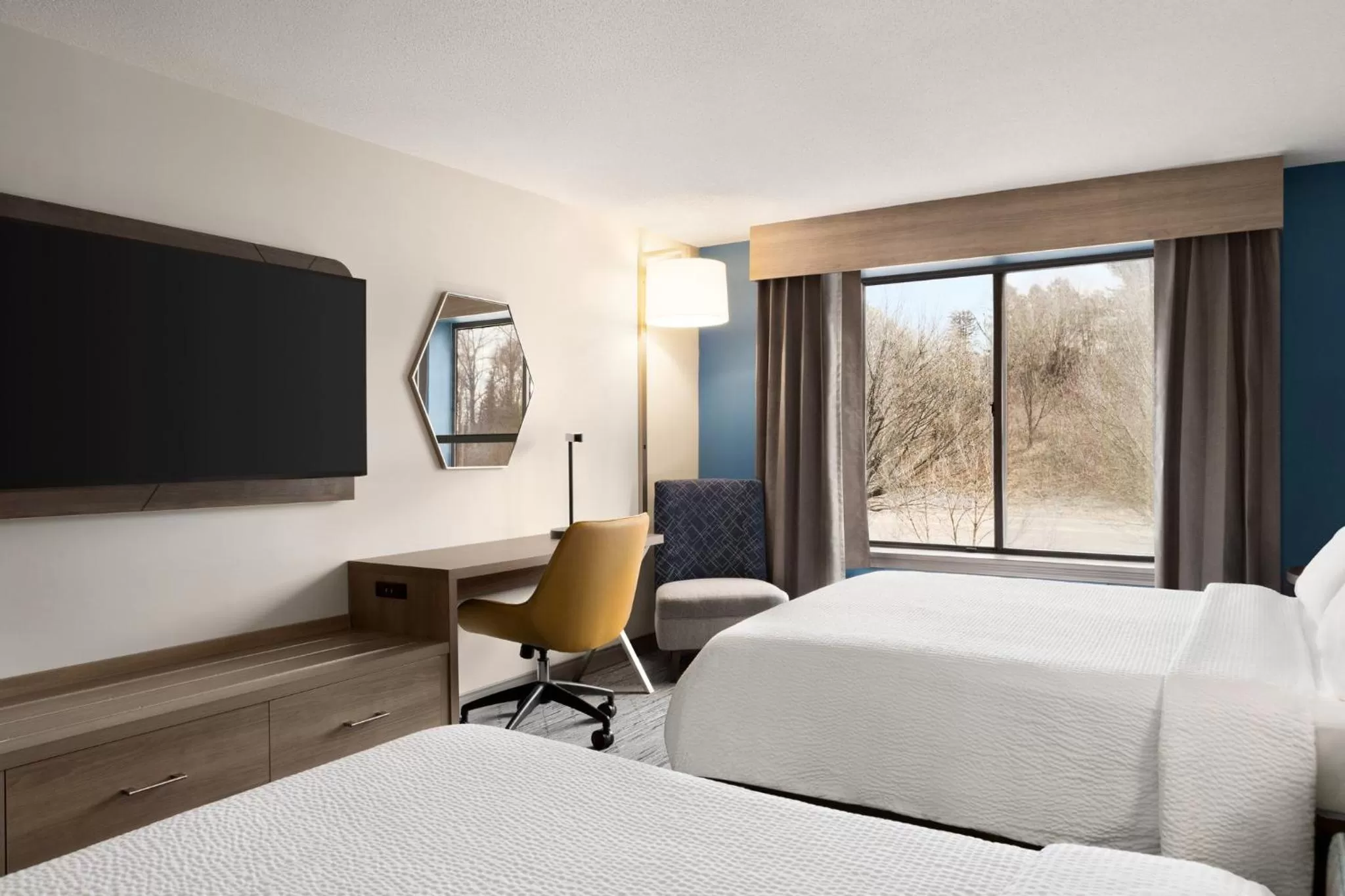 Photo of the whole room, Bed in Holiday Inn Express & Suites East Greenbush Albany-Skyline by IHG