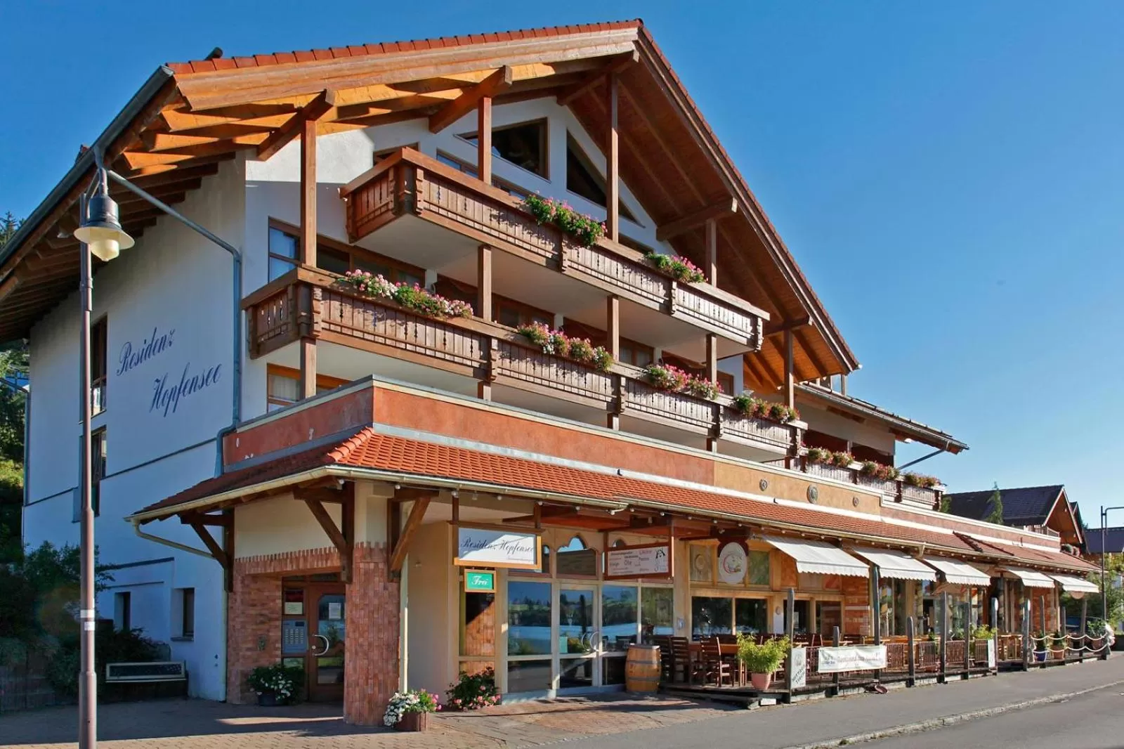 Apartment with Lake View in Residenz Hopfensee