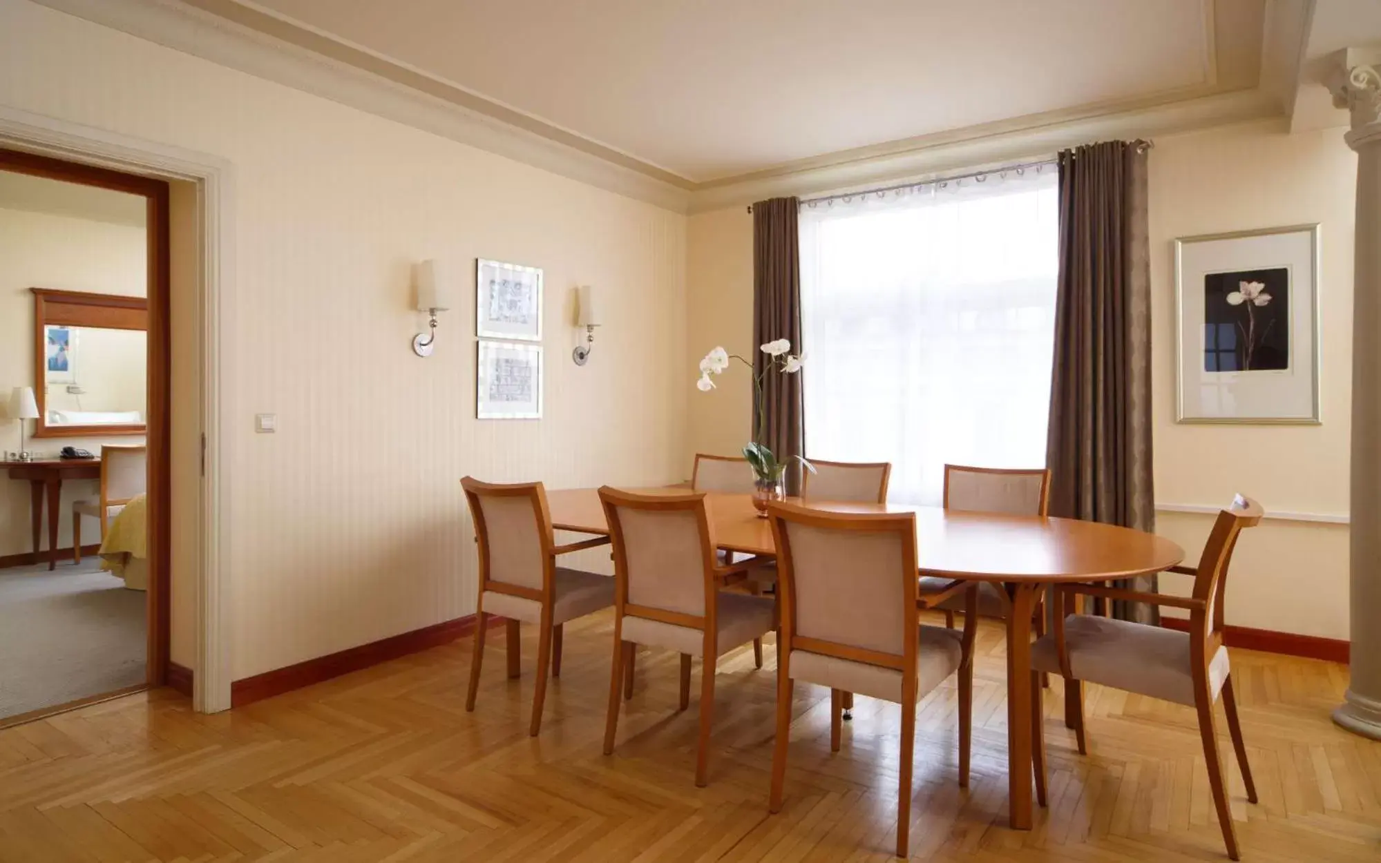 Photo of the whole room, Dining Area in Radisson Blu Ridzene Hotel, Riga