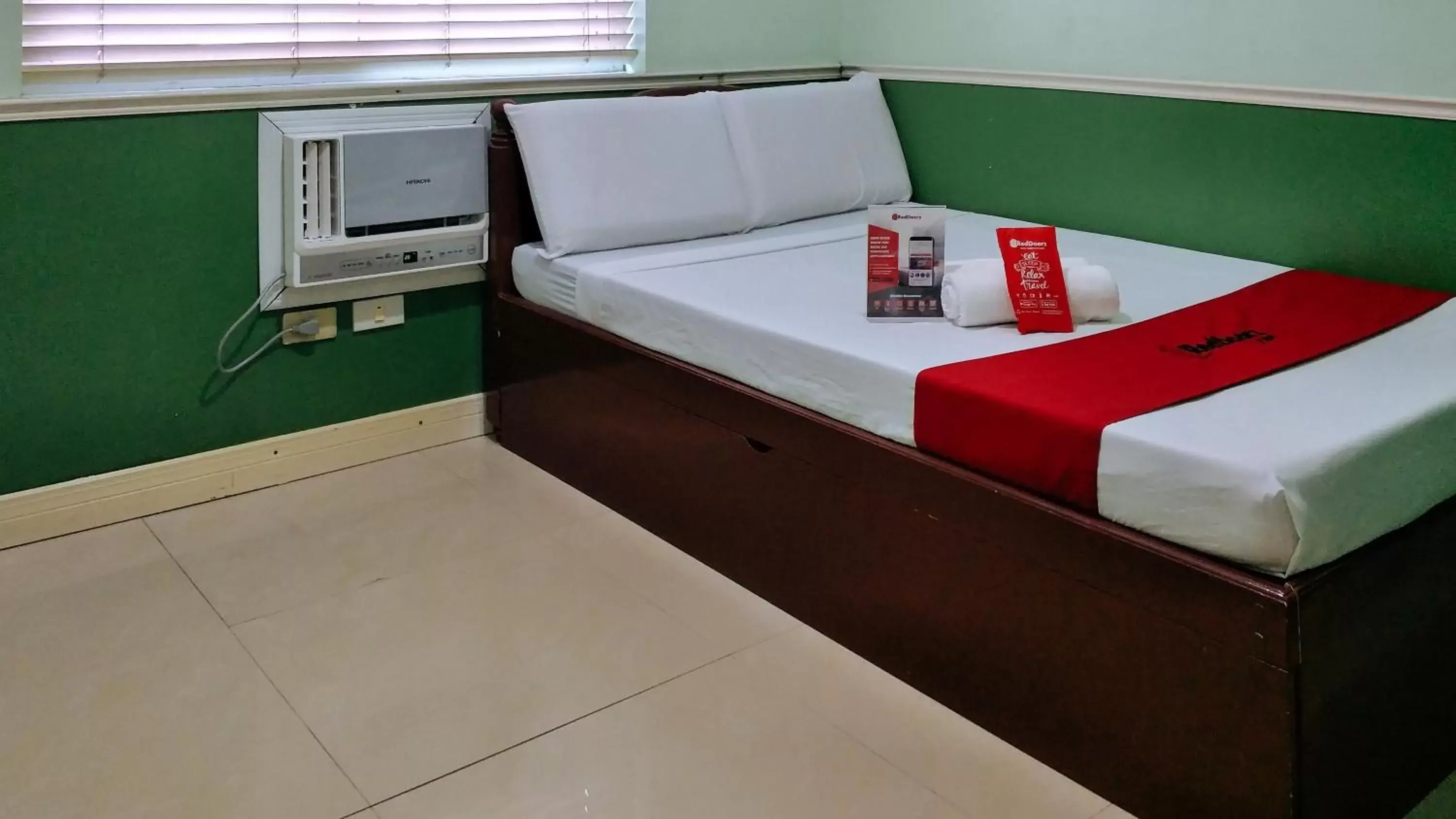 Bed in RedDoorz @ Bonifacio St Cebu