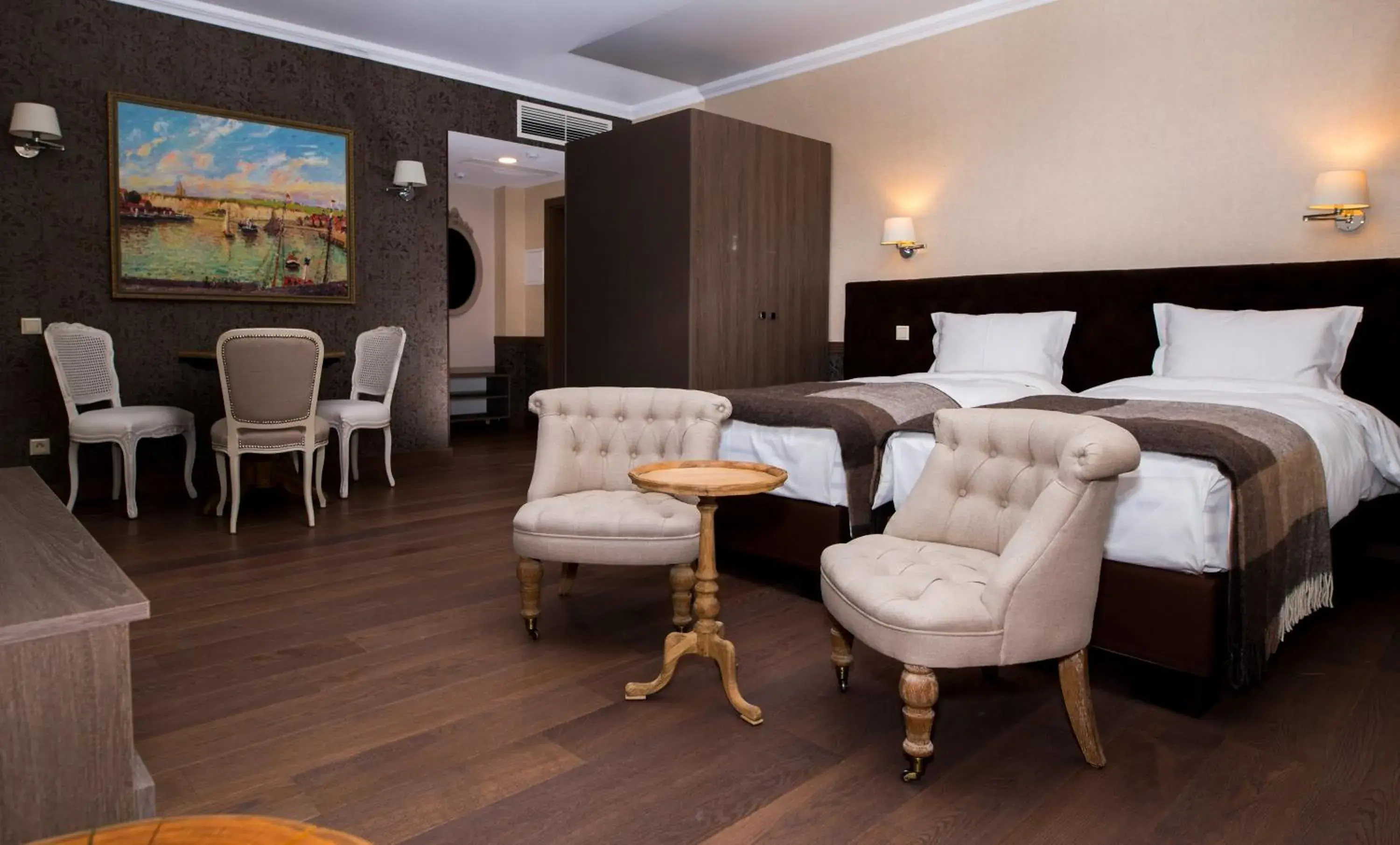 Bedroom, Lounge/Bar in ZENTRUM Hotel