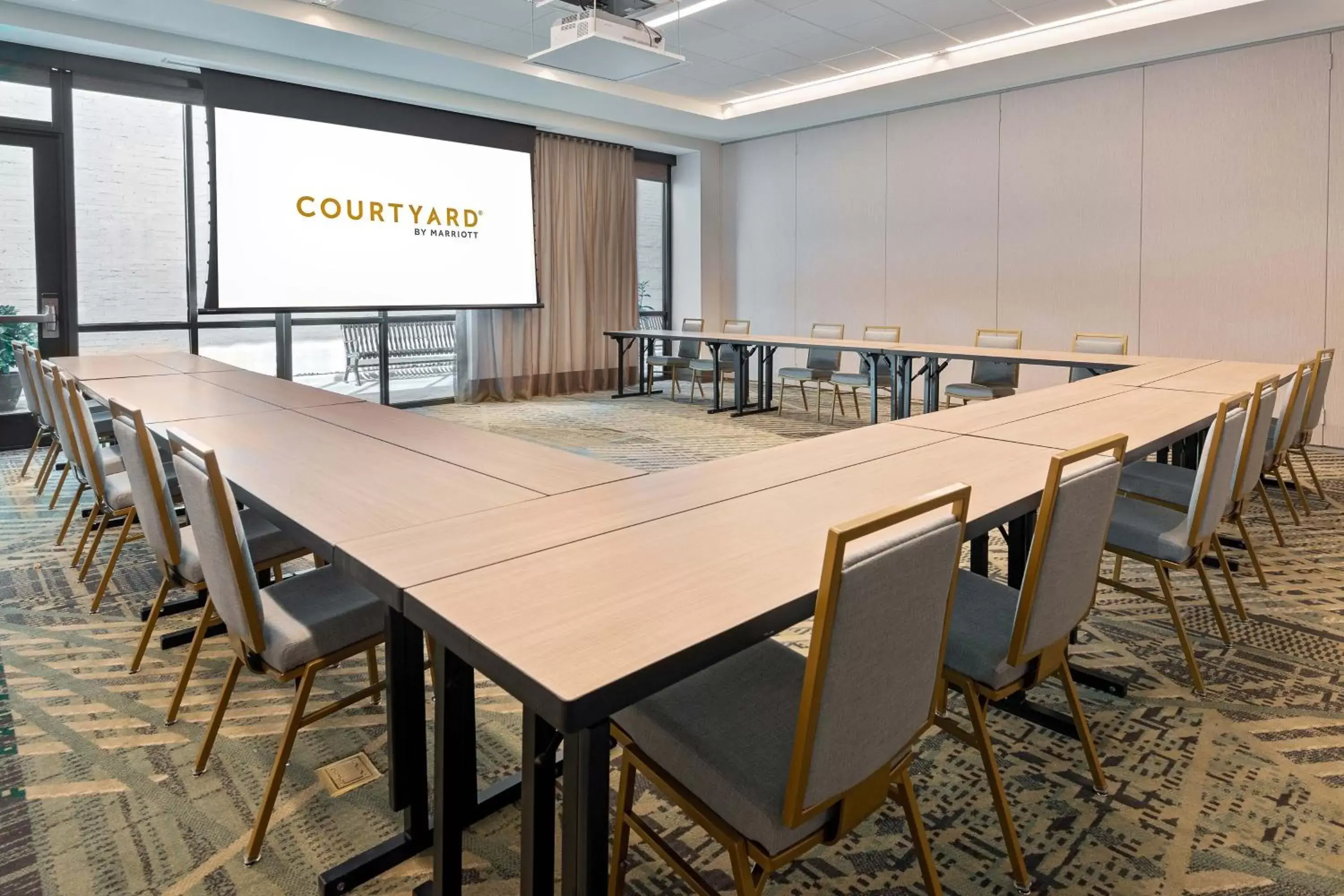 Meeting/conference room in Courtyard by Marriott Atlanta Midtown