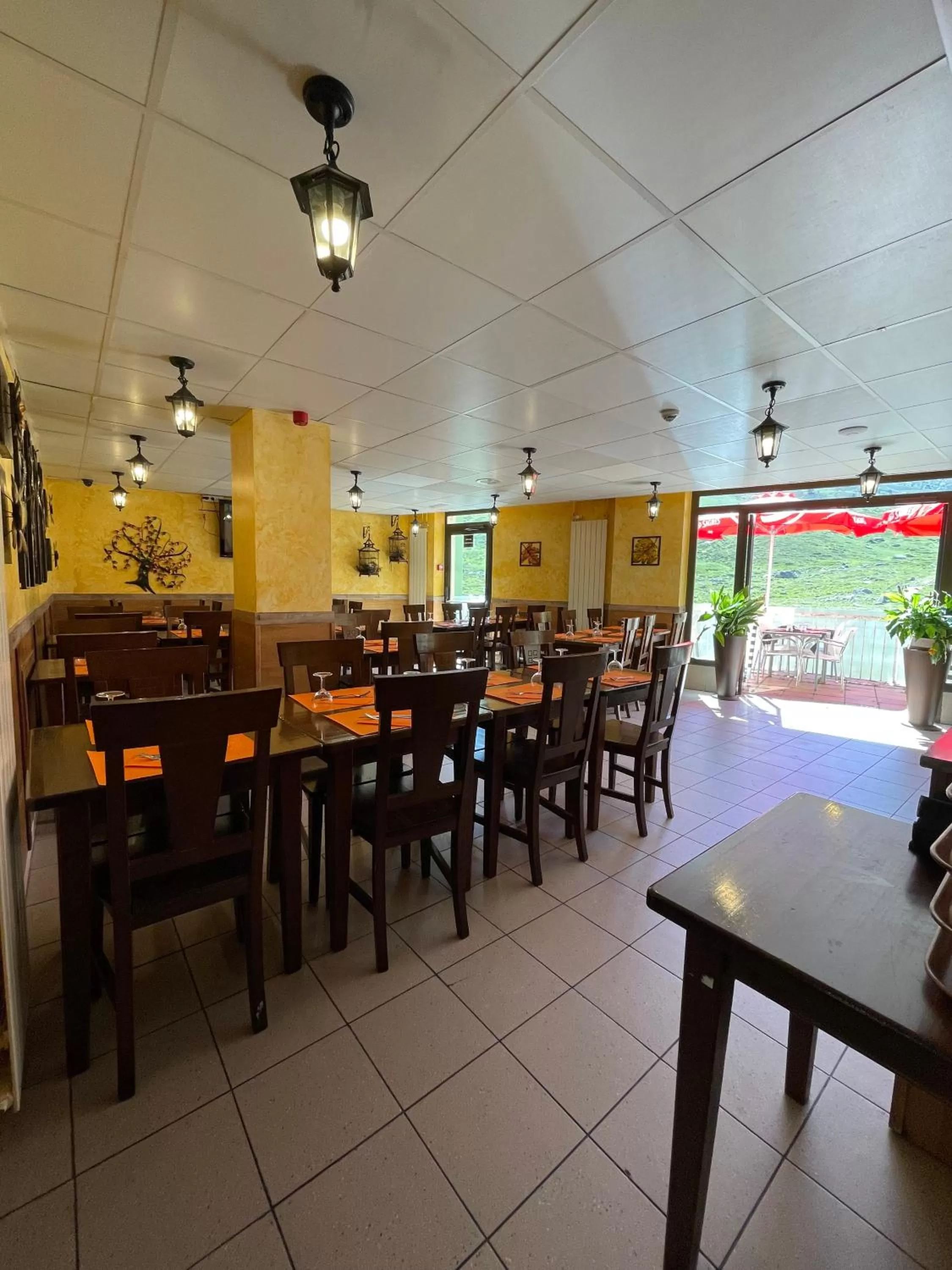 Restaurant/places to eat in Hotel Cims Pas de La Casa