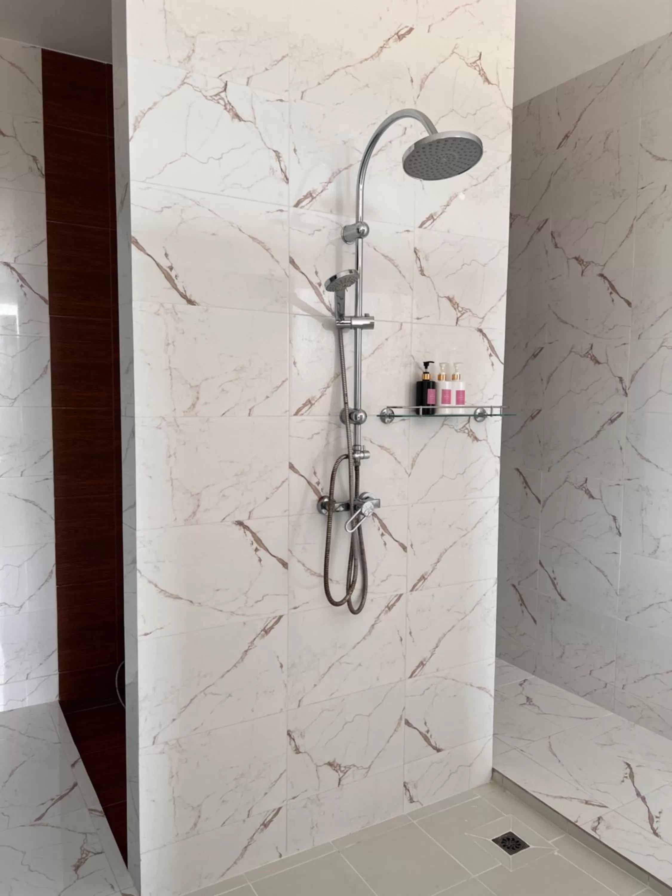 Shower in Pearl of Samui Resort