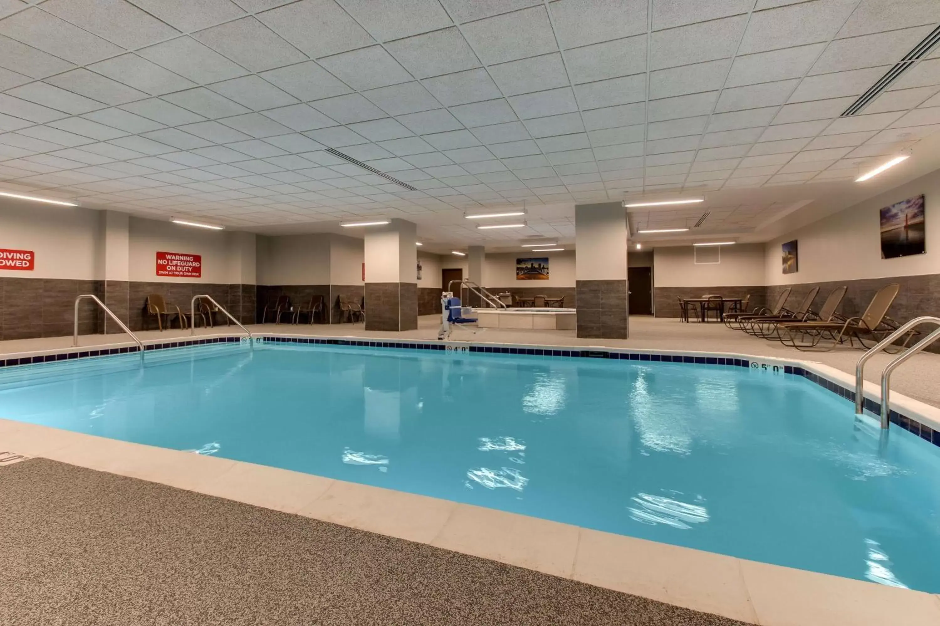 Activities, Swimming Pool in Drury Plaza Hotel Milwaukee Downtown