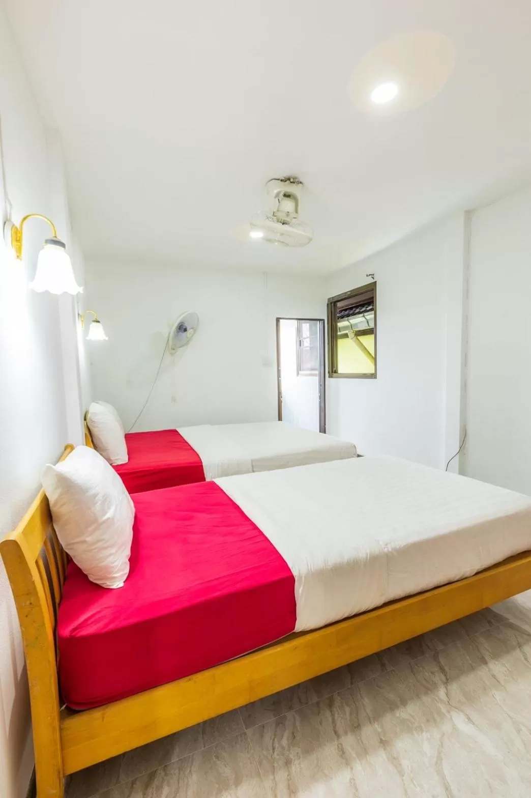 Deluxe Triple Room with Fan in Your Home AYUTTHAYA