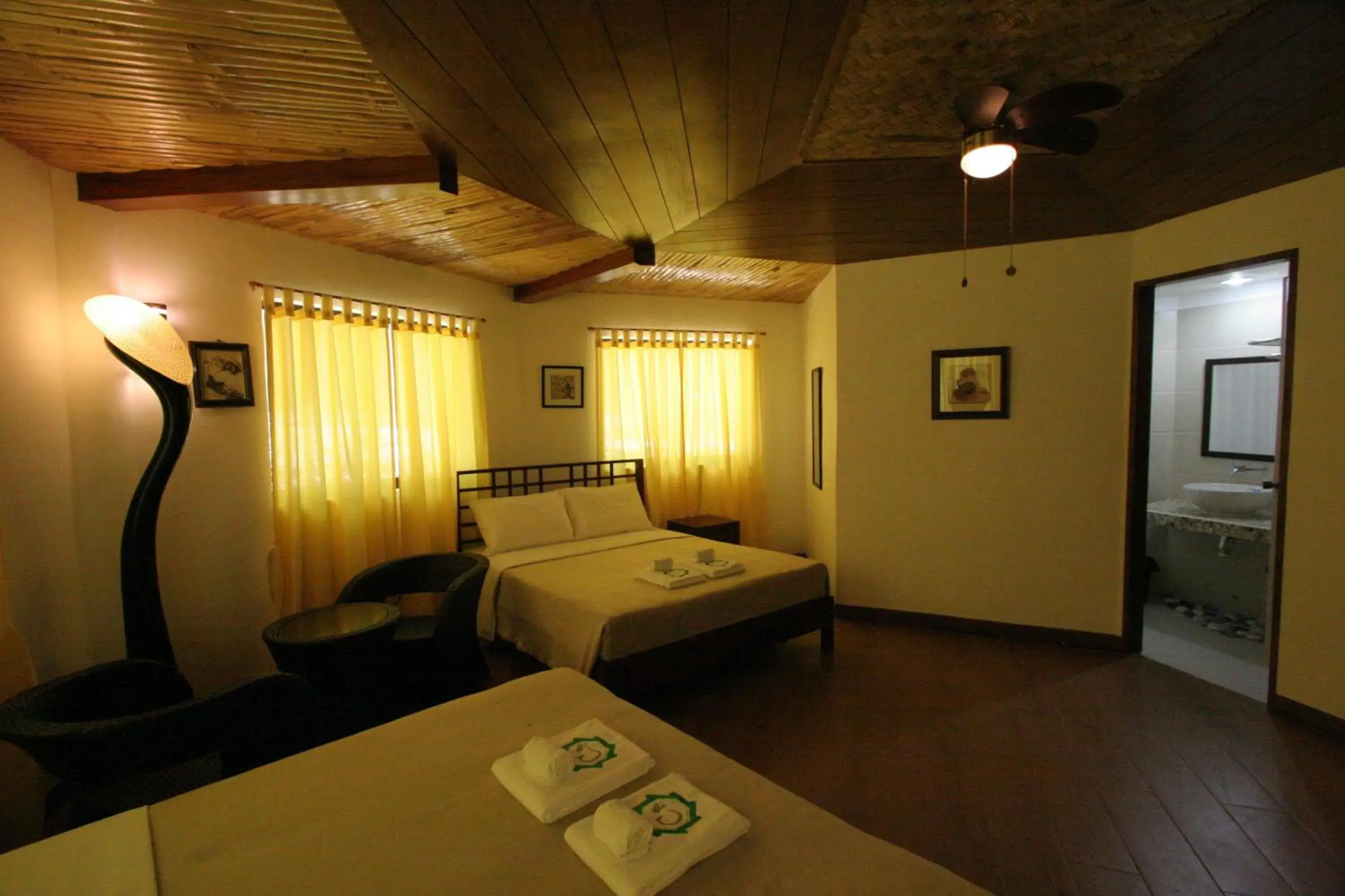 Bed in Coron Hilltop View Resort