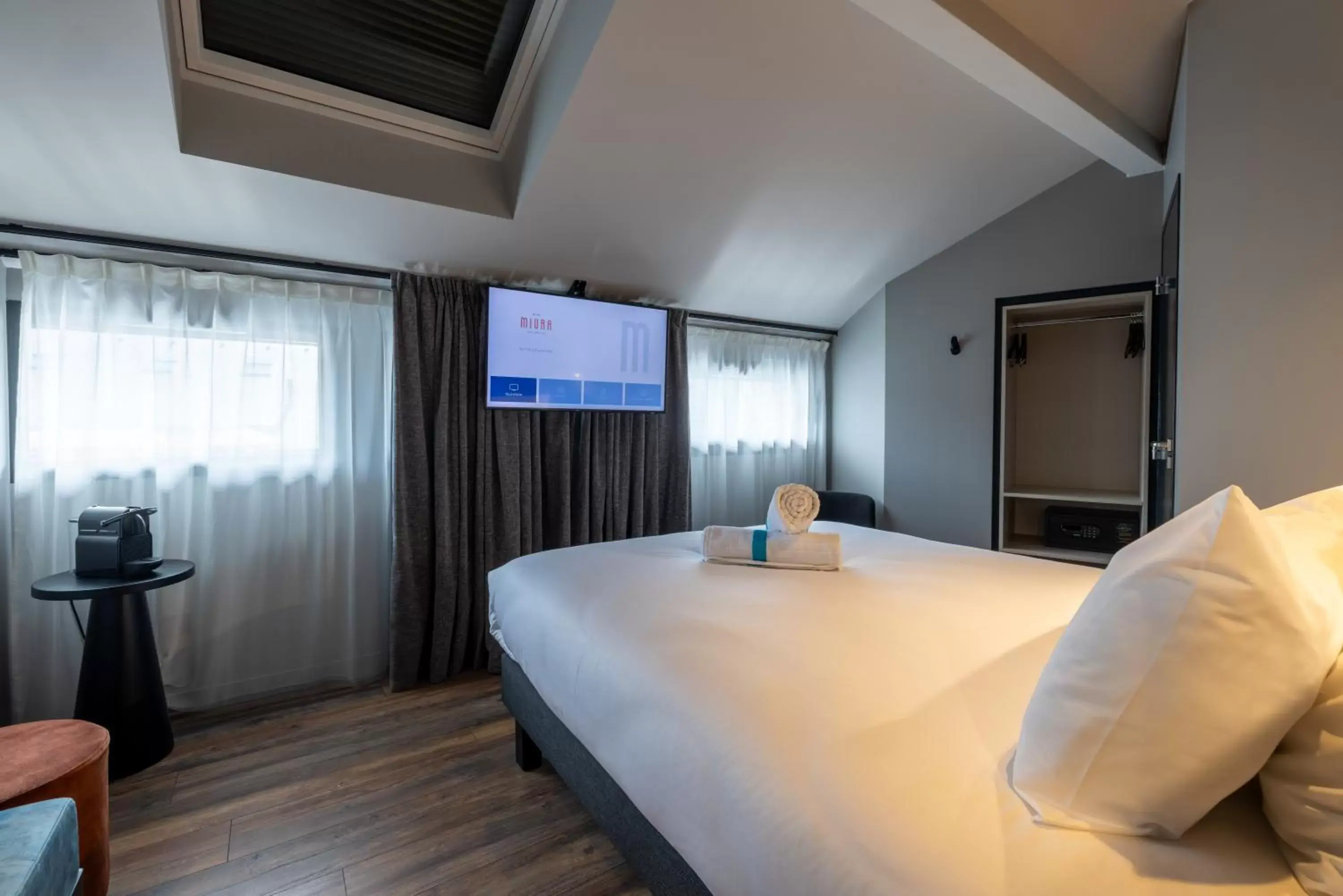 TV and multimedia, Bed in Miura