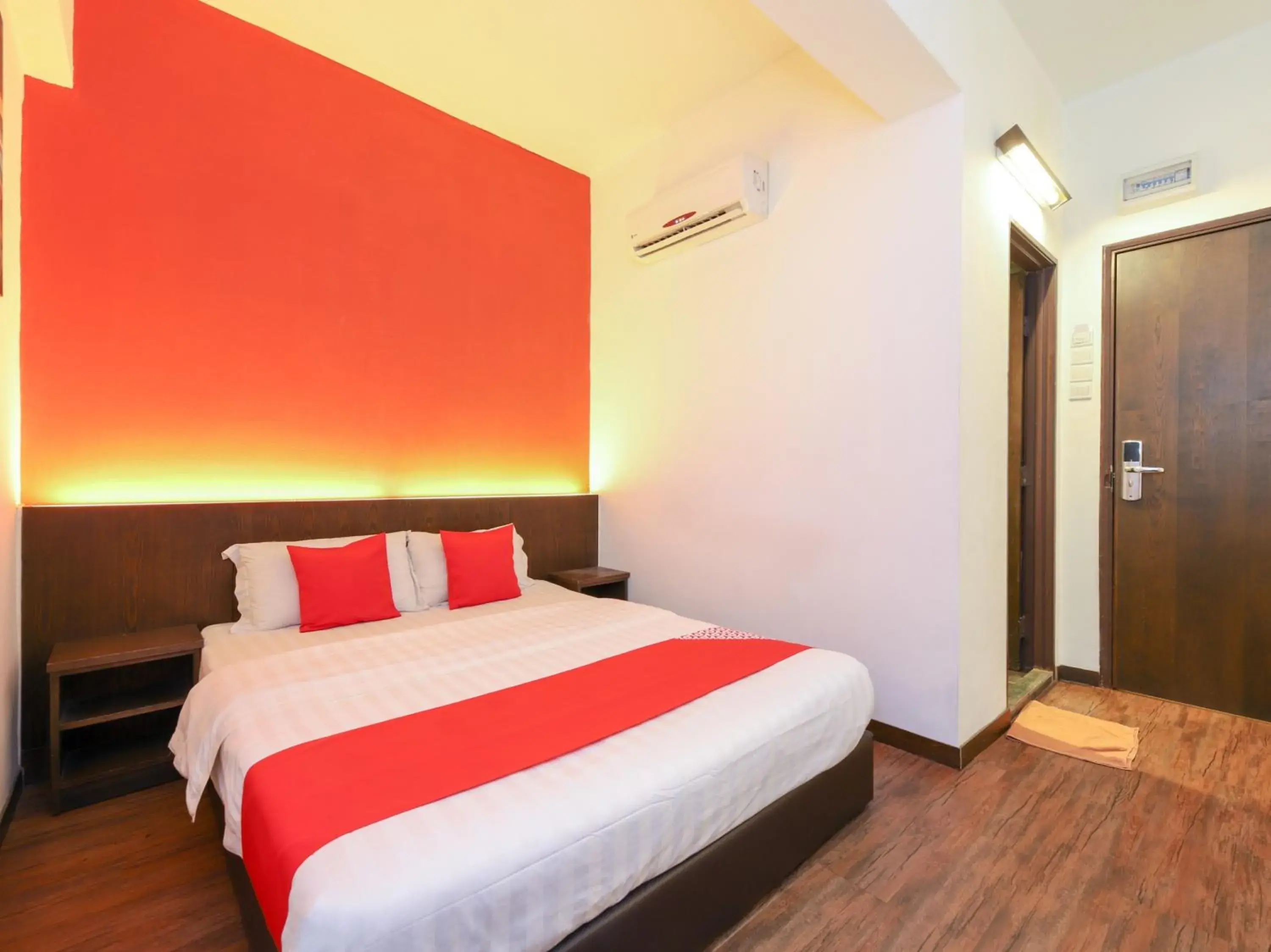 Bedroom, Bed in OYO 724 Hotel Madras