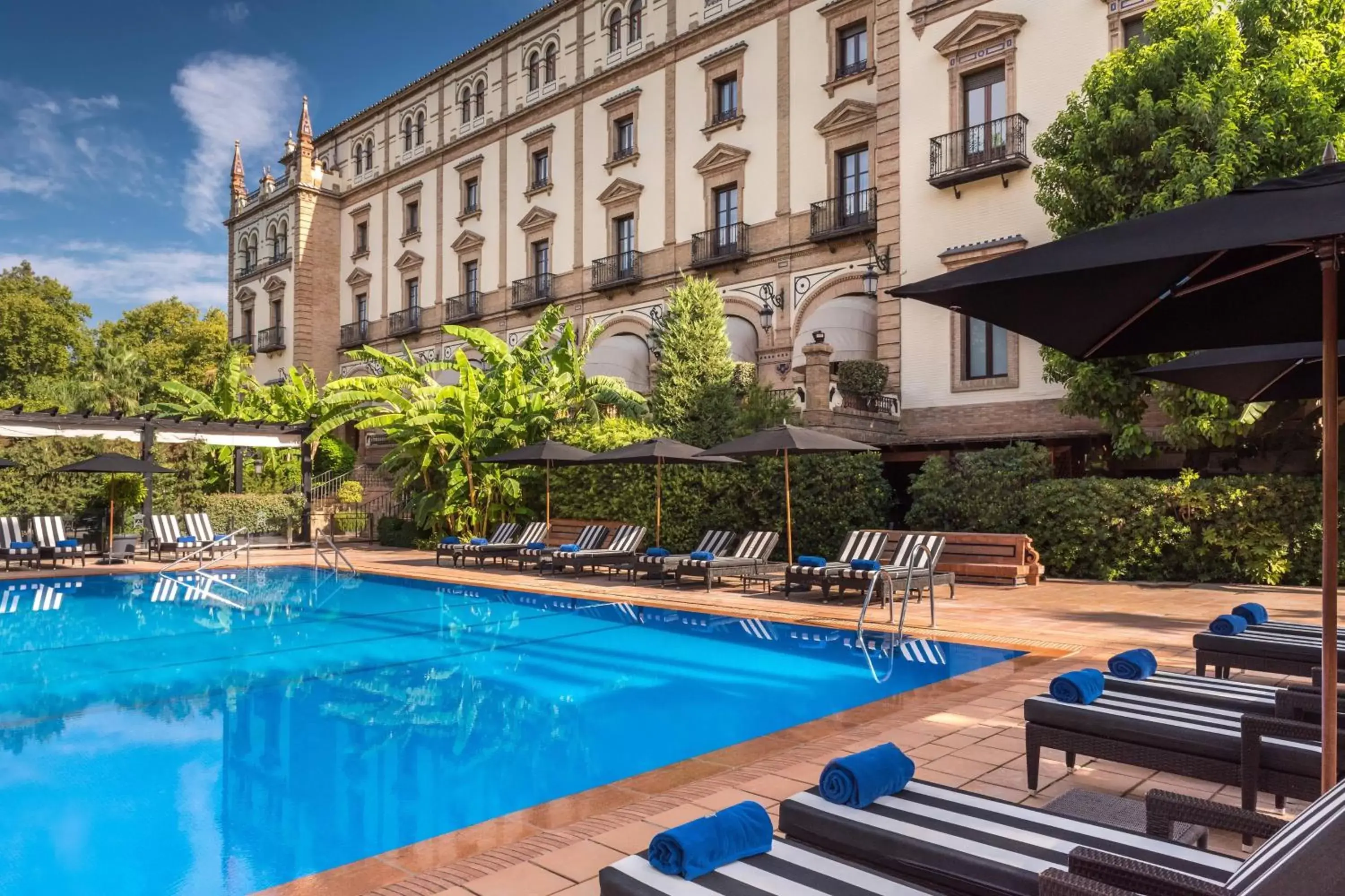 Swimming Pool in Hotel Alfonso XIII, a Luxury Collection Hotel, Seville