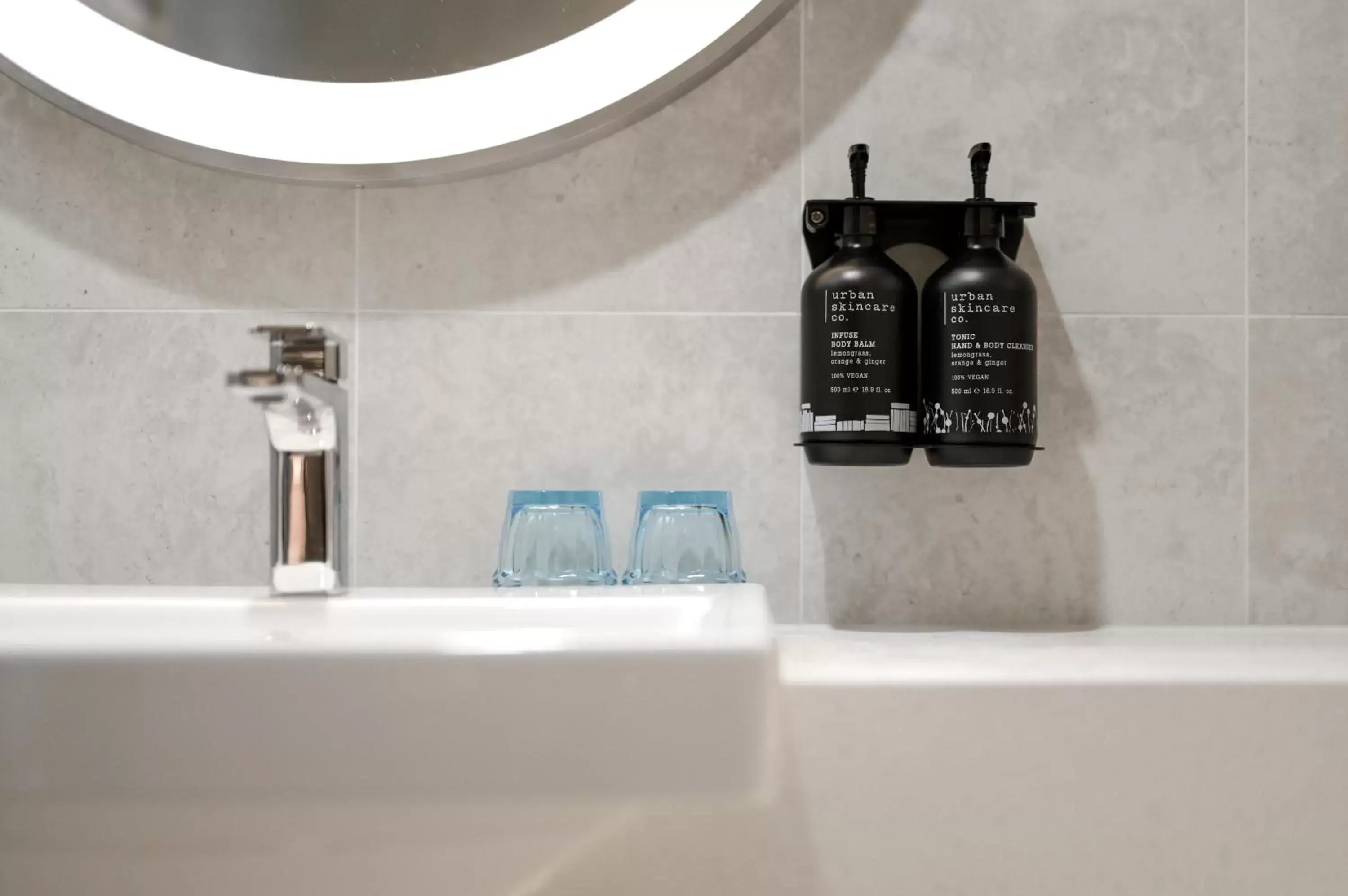 Standard Queen Room with Two Queen Beds - High Floor/Free Breakfast in Holiday Inn Express & Suites Sunshine Coast by IHG Standard Queen Room with Two Queen Beds - High Floor/Free Breakfast in Holiday Inn Express & Suites Sunshine Coast by IHG