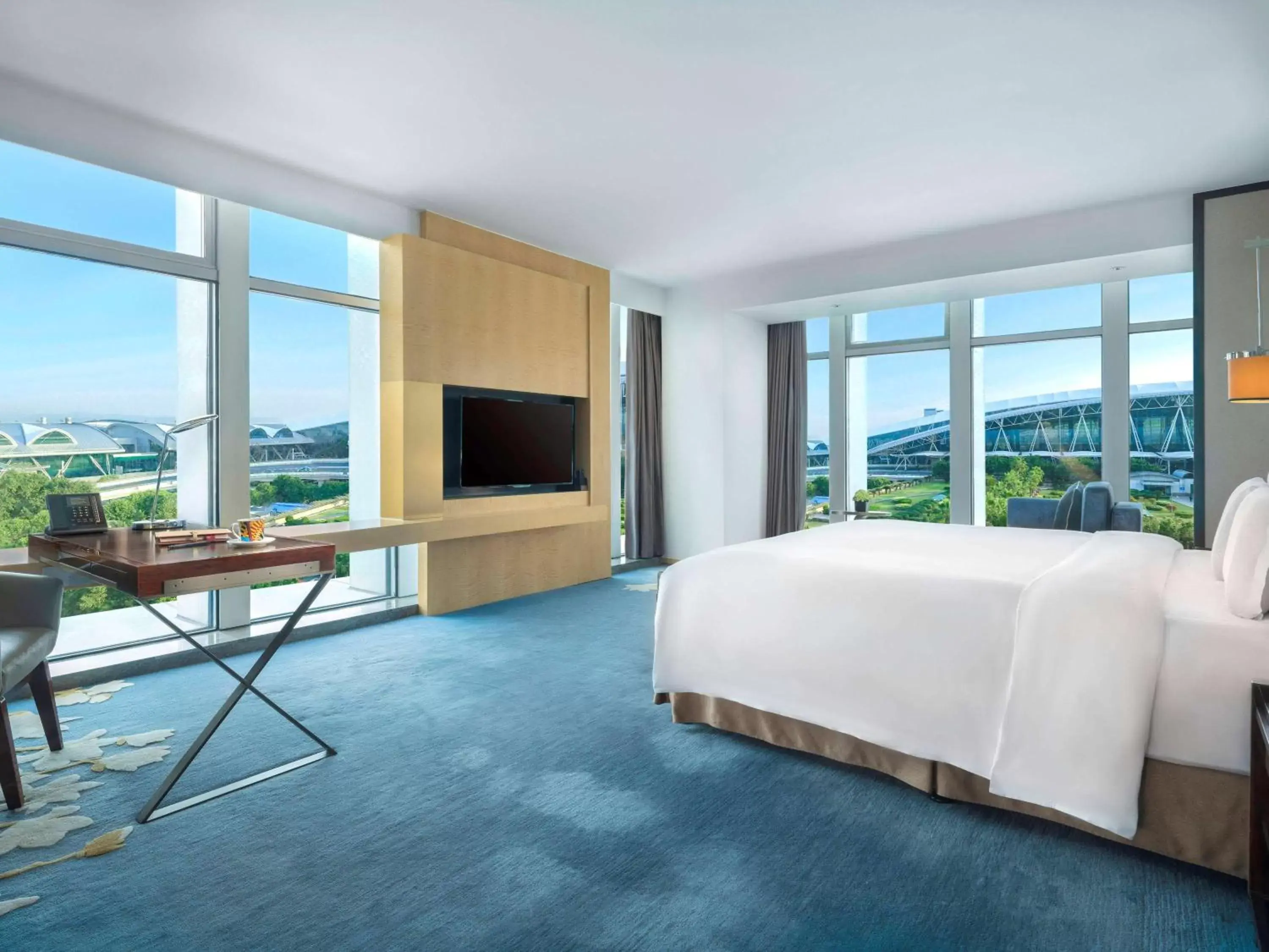 Bedroom, Bed in Pullman Guangzhou Baiyun Airport - Free Shuttle Bus & Official Registration Agency during Canton Fair Bedroom, Bed in Pullman Guangzhou Baiyun Airport - Free Shuttle Bus & Official Registration Agency during Canton Fair