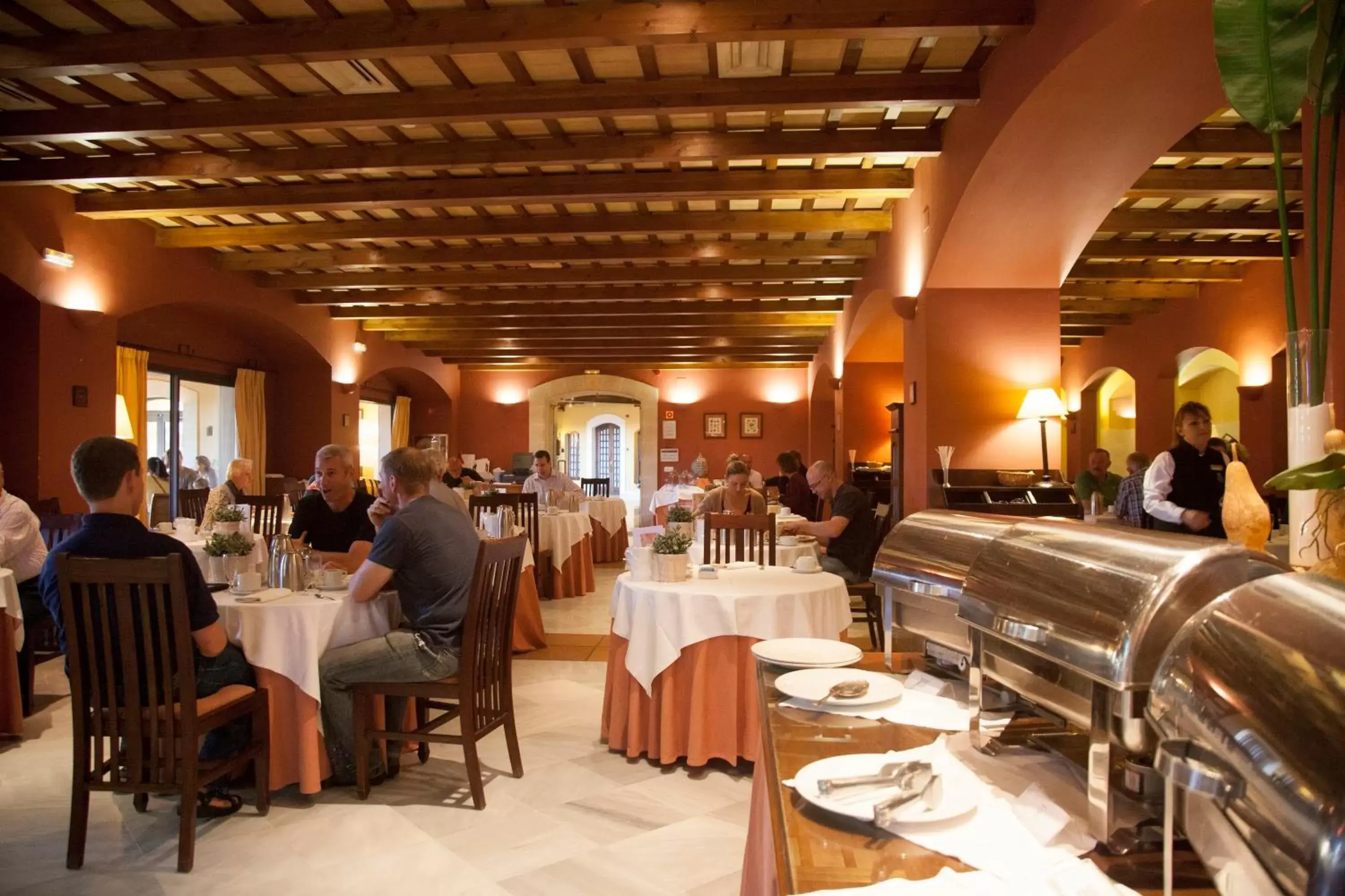 People, Restaurant/Places to Eat in Hotel Duque de Najera