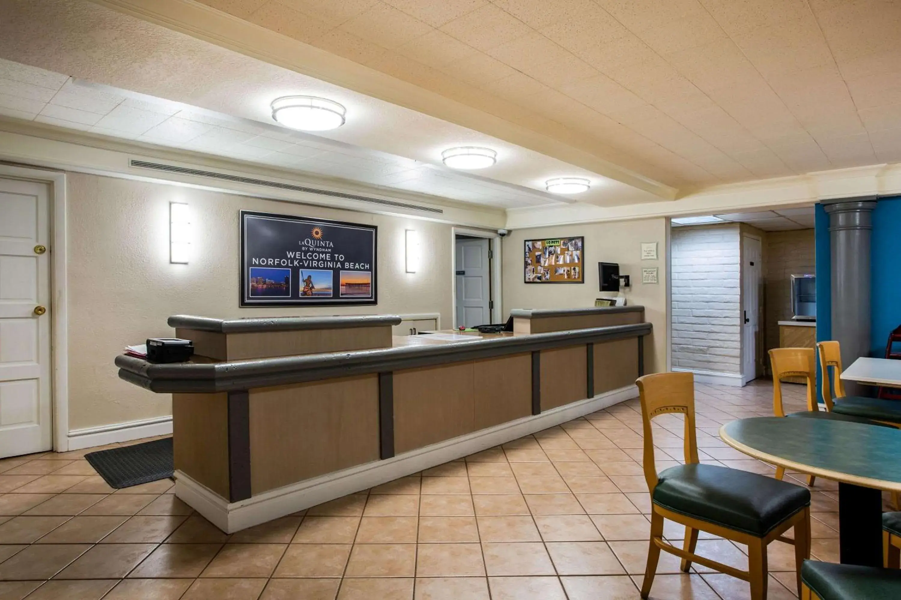 Lobby or reception in La Quinta Inn by Wyndham Norfolk Virginia Beach Lobby or reception in La Quinta Inn by Wyndham Norfolk Virginia Beach