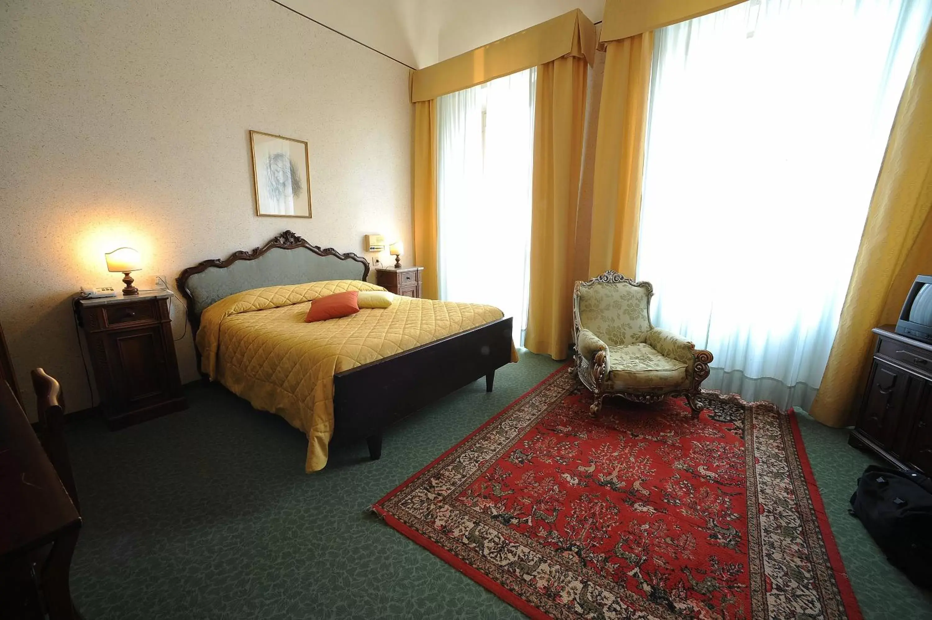 Photo of the whole room, Bed in Hotel Villa Kinzica