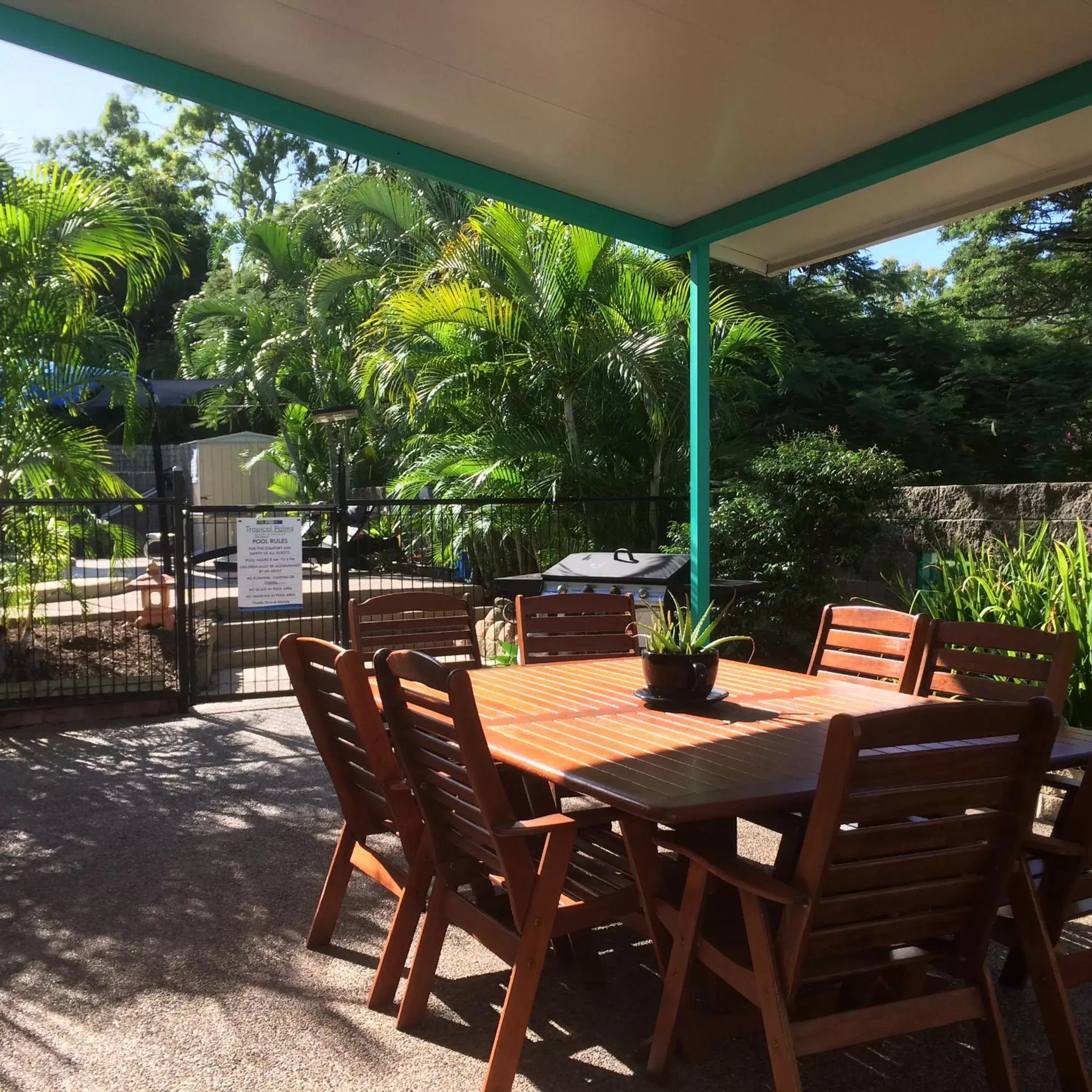BBQ facilities in Tropical Palms Resort & 4WD Hire