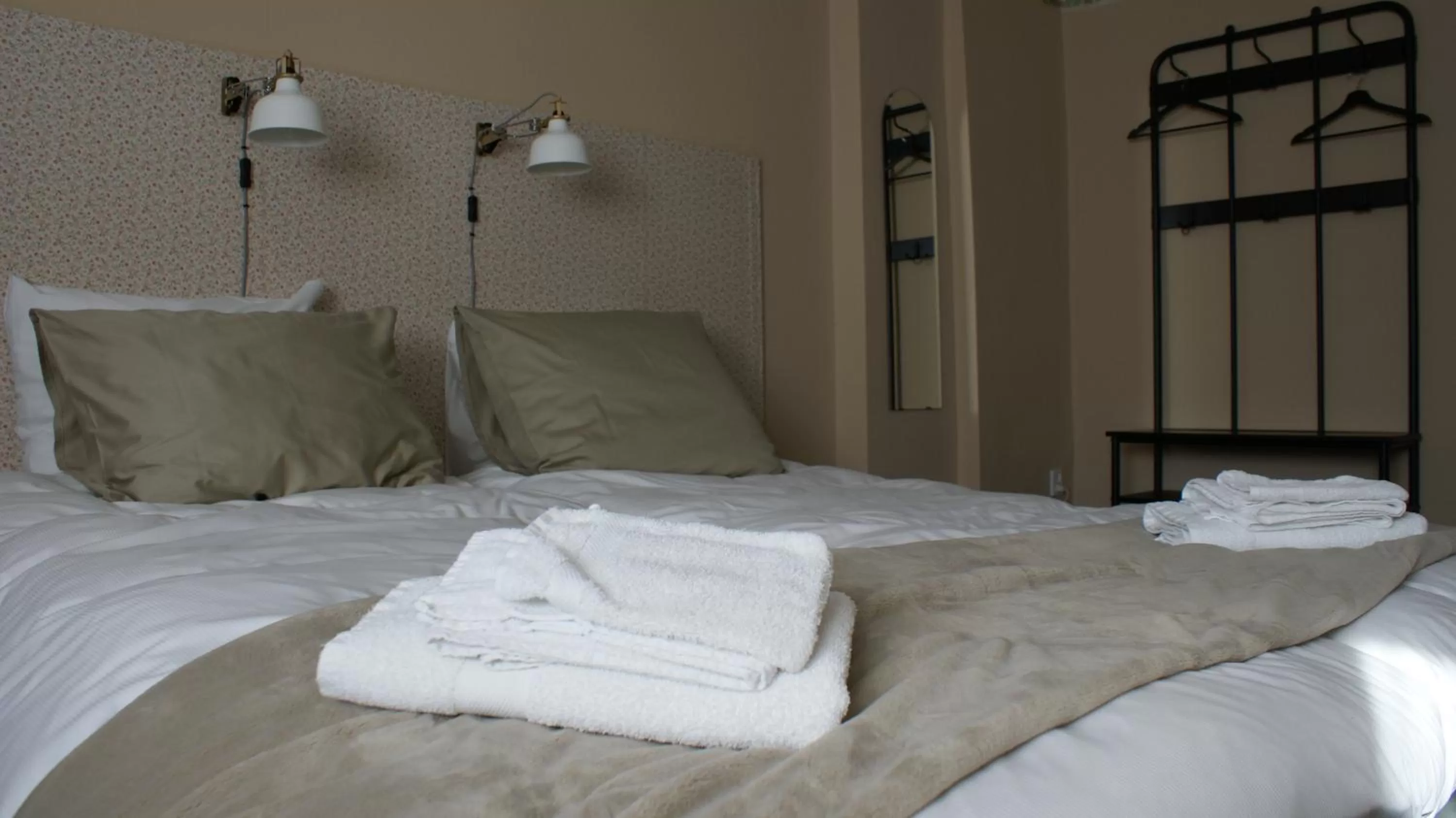 Spring, Bed in In den Roden Leeuw van Limburg