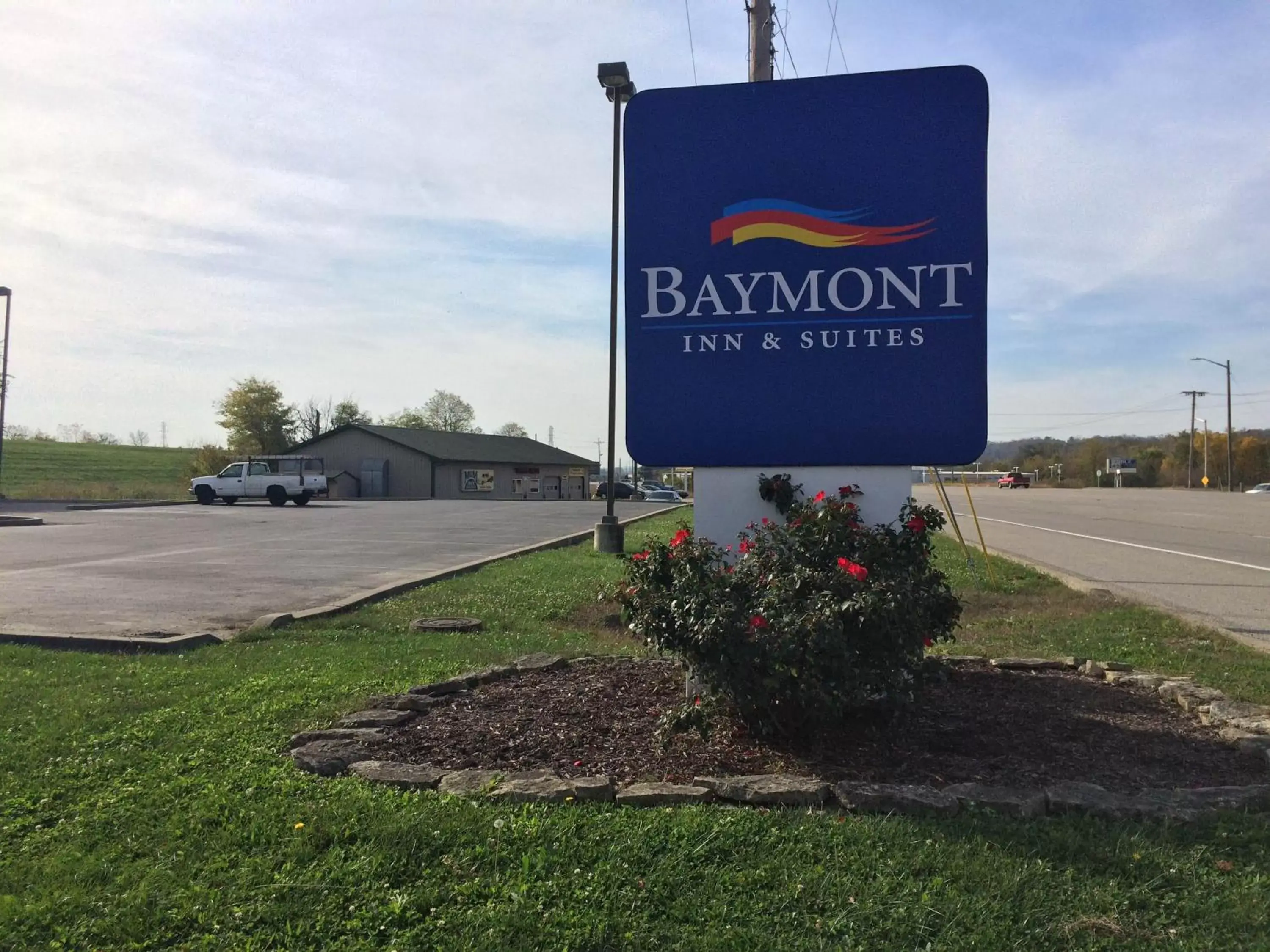 Facade/entrance, Garden in Baymont by Wyndham Lawrenceburg