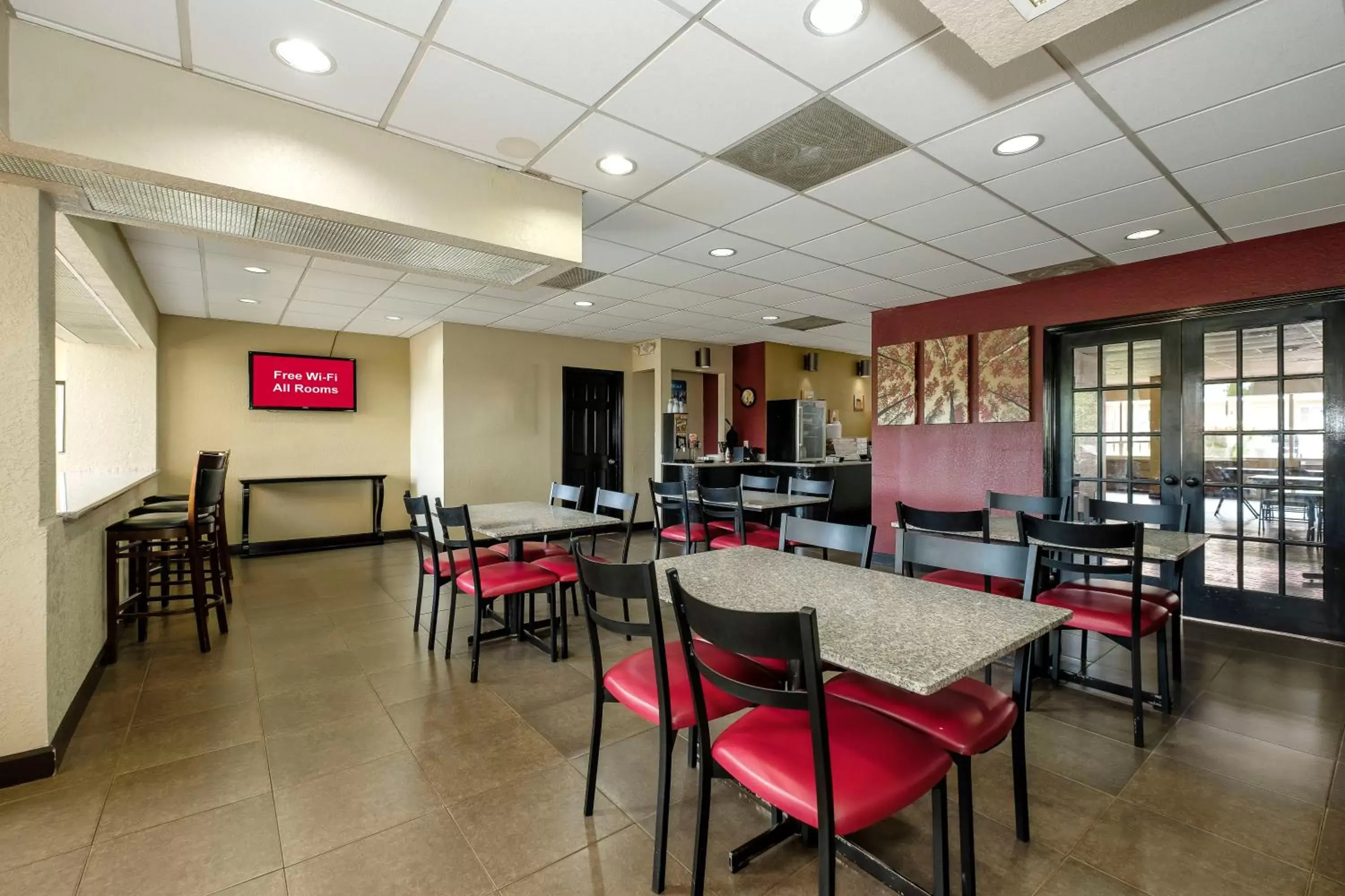 Lobby or reception, Restaurant/Places to Eat in Red Roof Inn Hot Springs