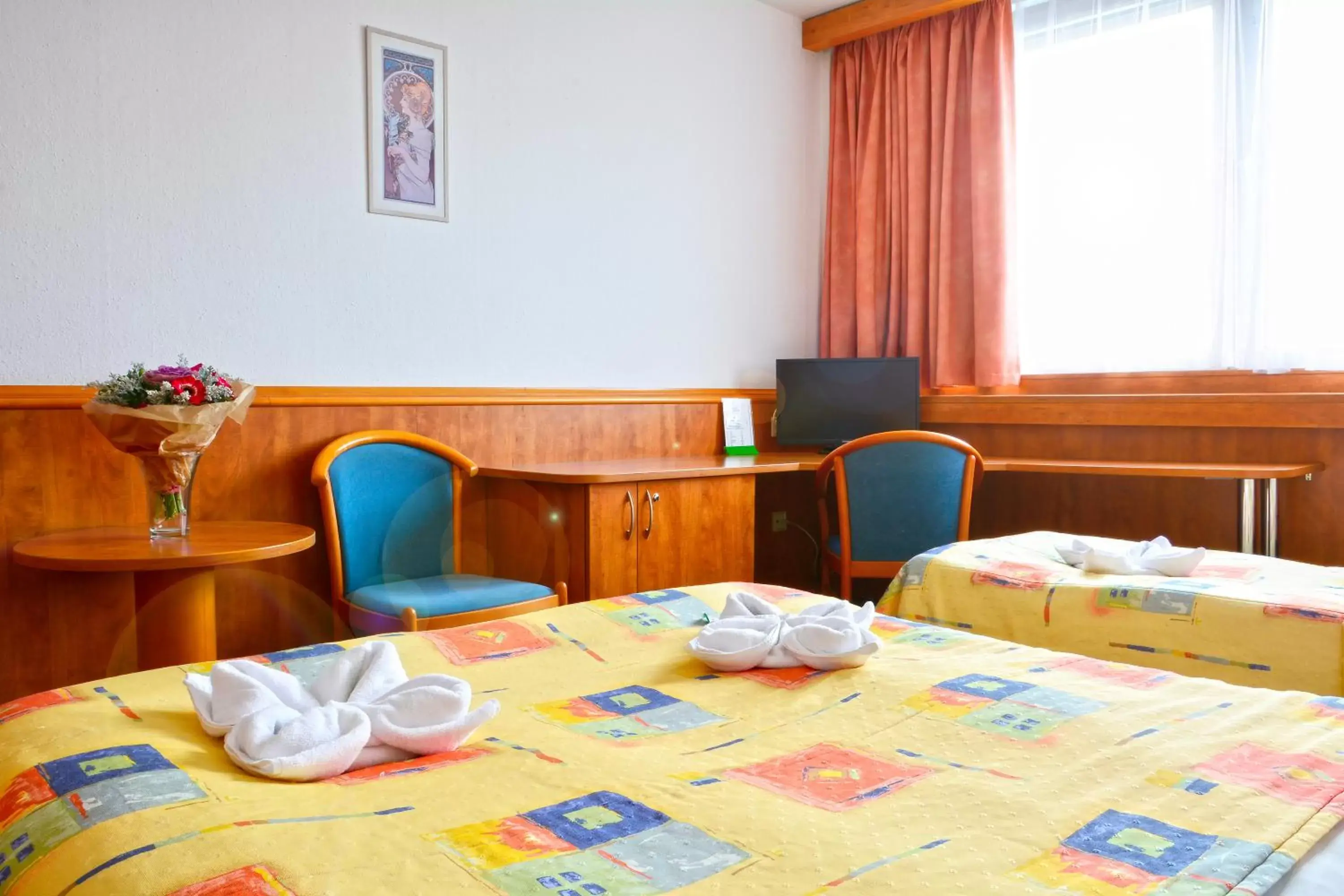 Seating area, Bed in Hotel Olympik