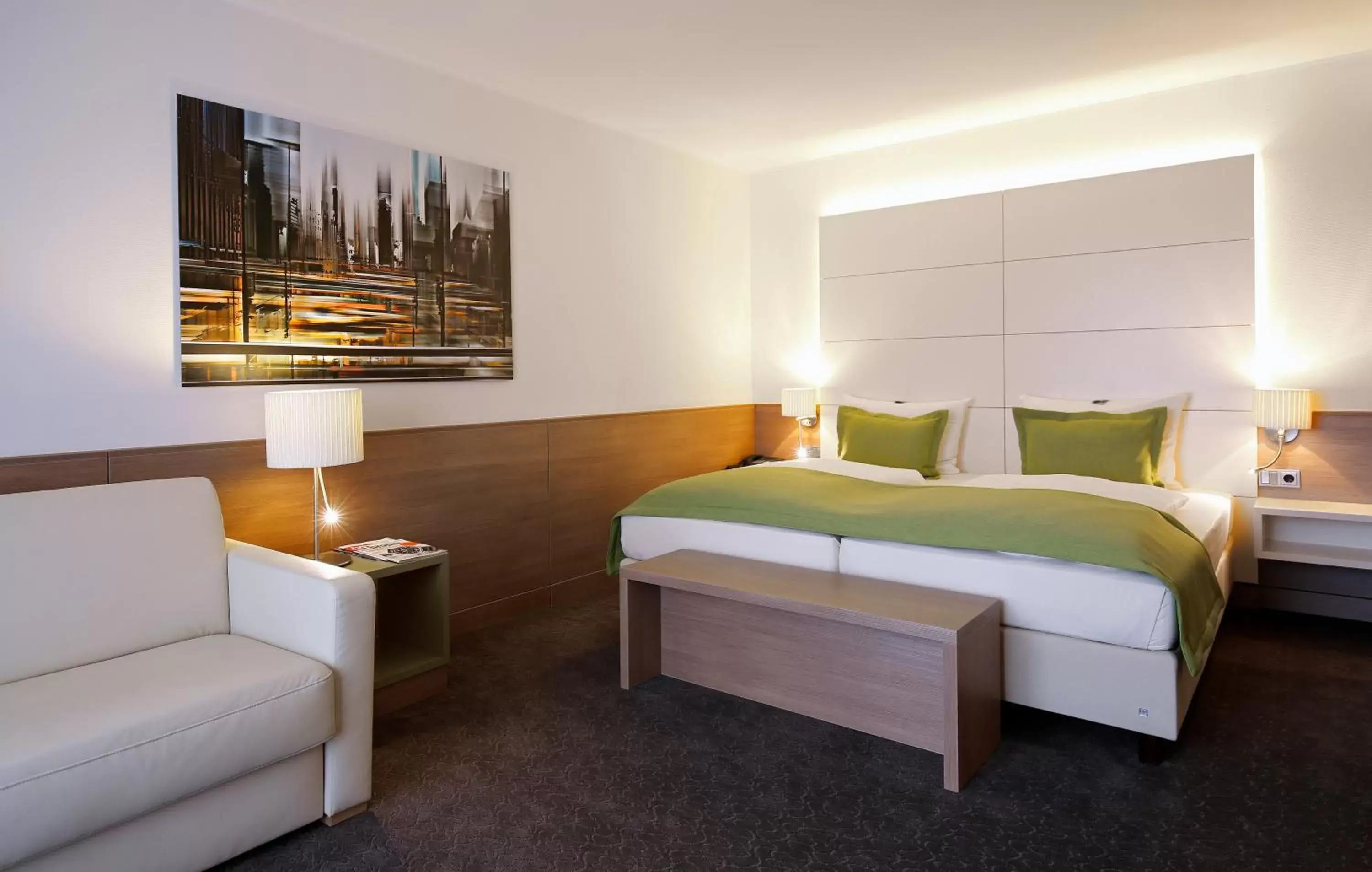 Photo of the whole room, Bed in Lindner Hotel Dusseldorf Airport