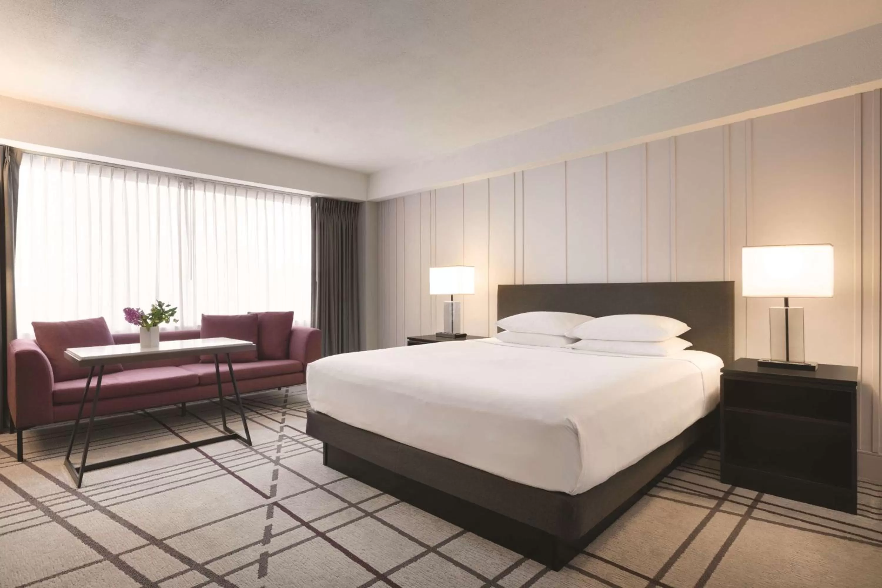 Photo of the whole room, Bed in Hyatt Regency Louisville