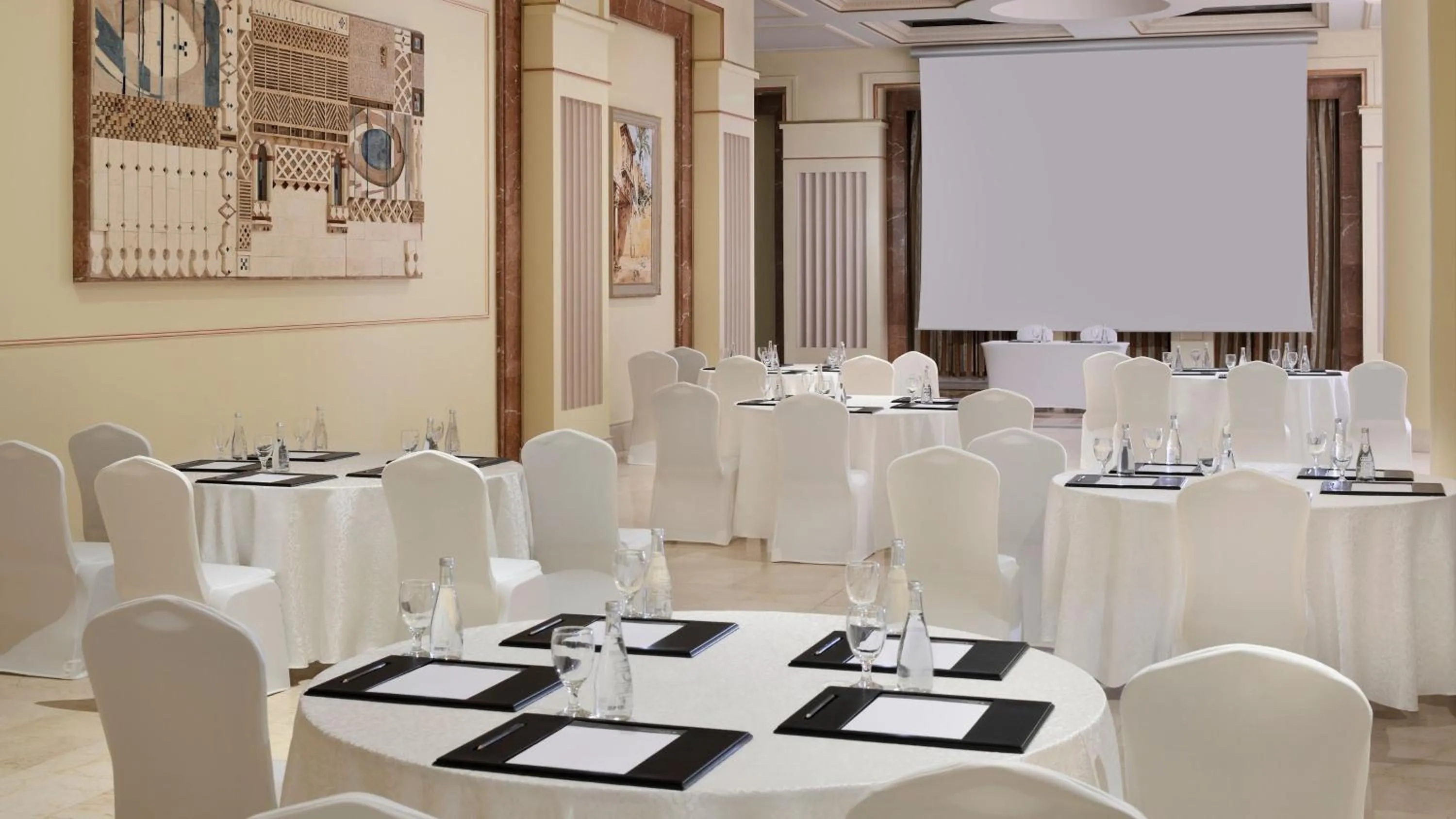Meeting/conference room in InterContinental Dar Al Iman Madinah by IHG