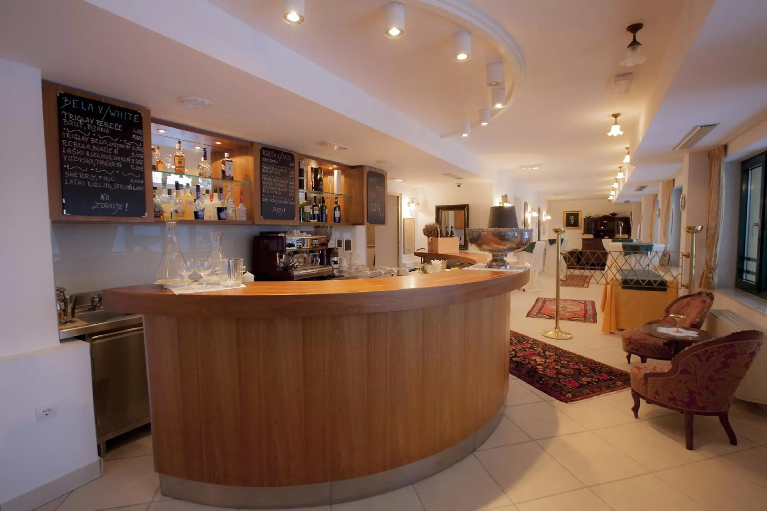 Lounge or bar, Lounge/Bar in Hotel Triglav
