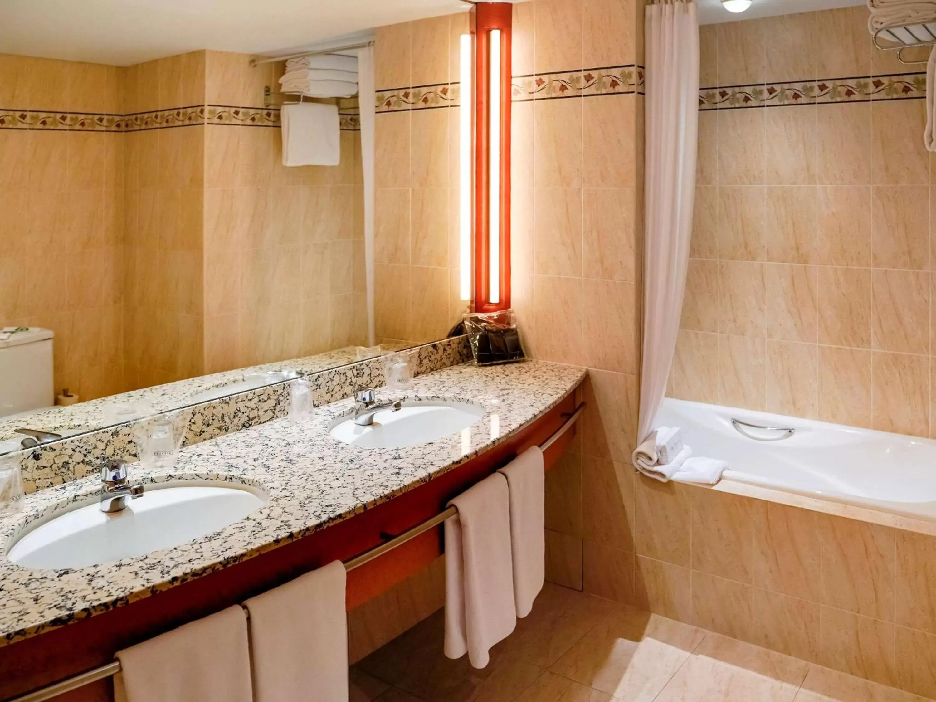 Bedroom, Bathroom in Mercure Andorra