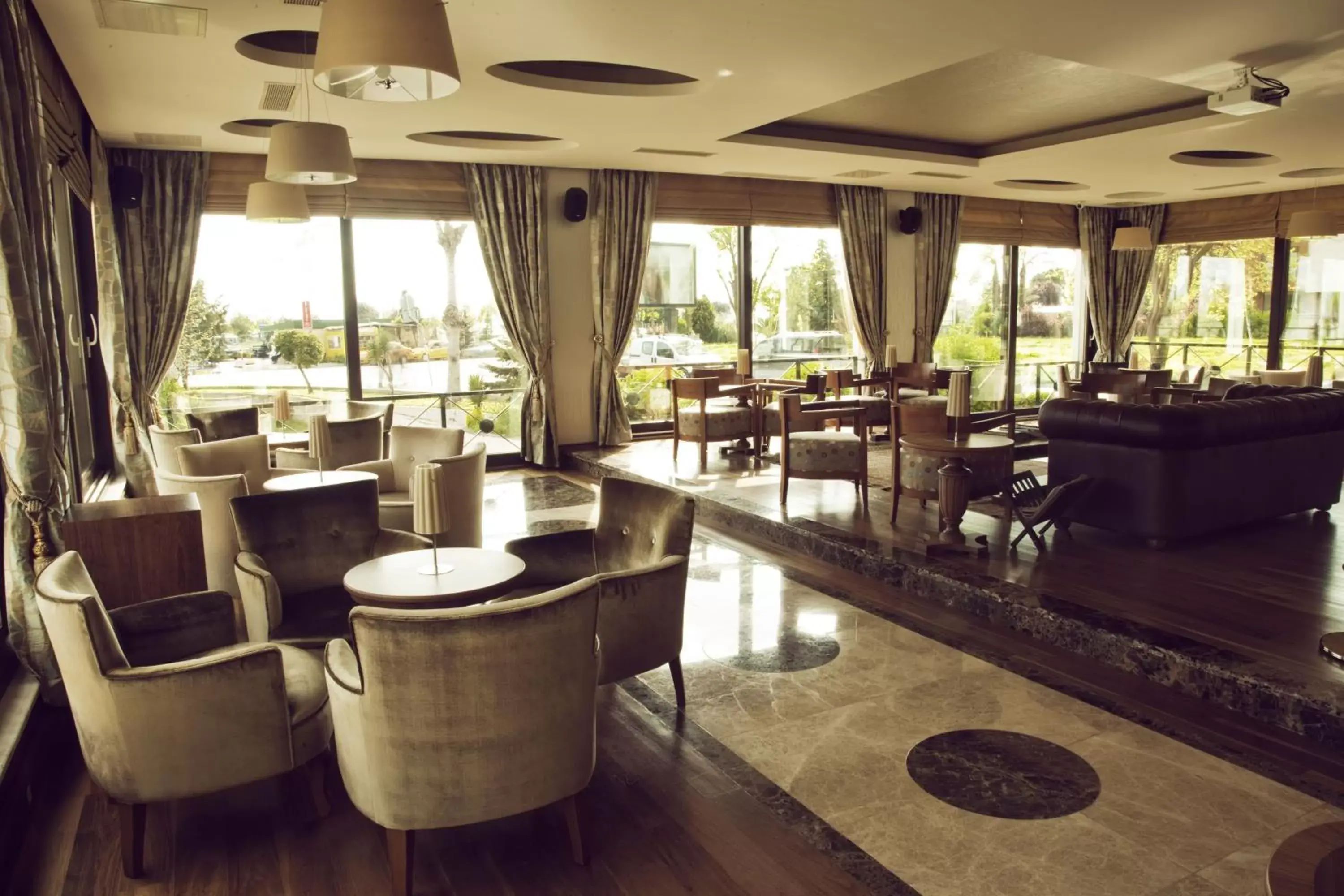 Lounge or bar, Restaurant/Places to Eat in Hotel Suadiye