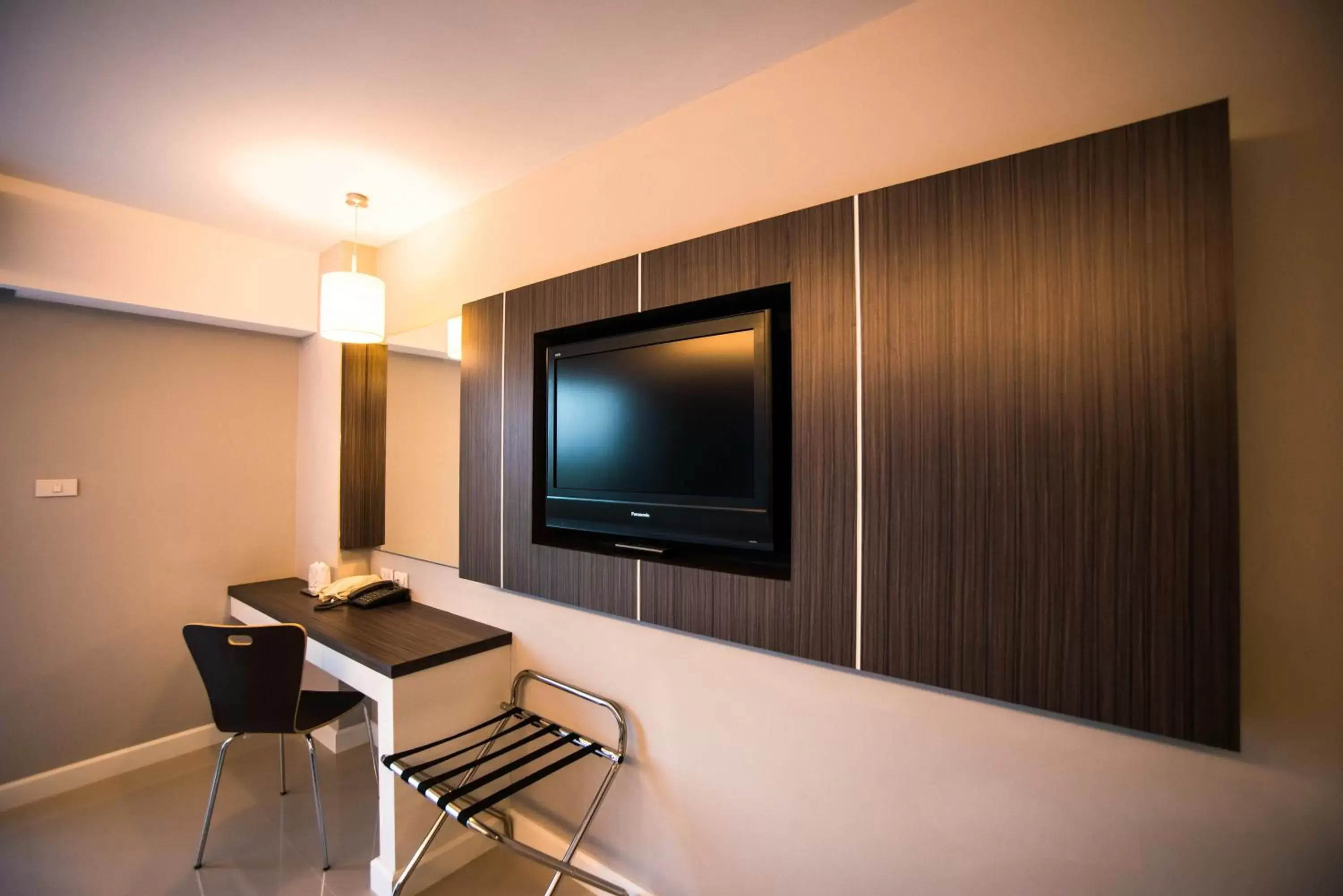 TV and multimedia, TV/Entertainment Center in Napatra Hotel