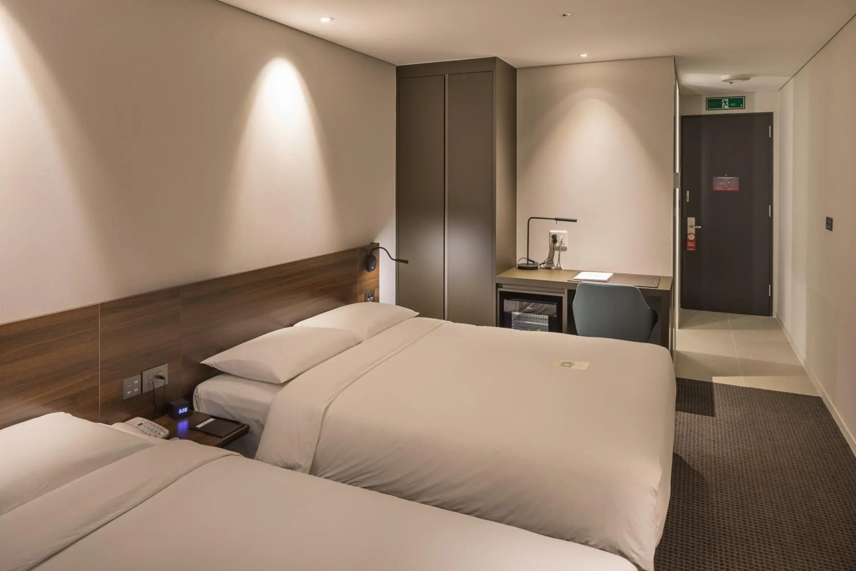 Photo of the whole room, Bed in Grab The Ocean Songdo