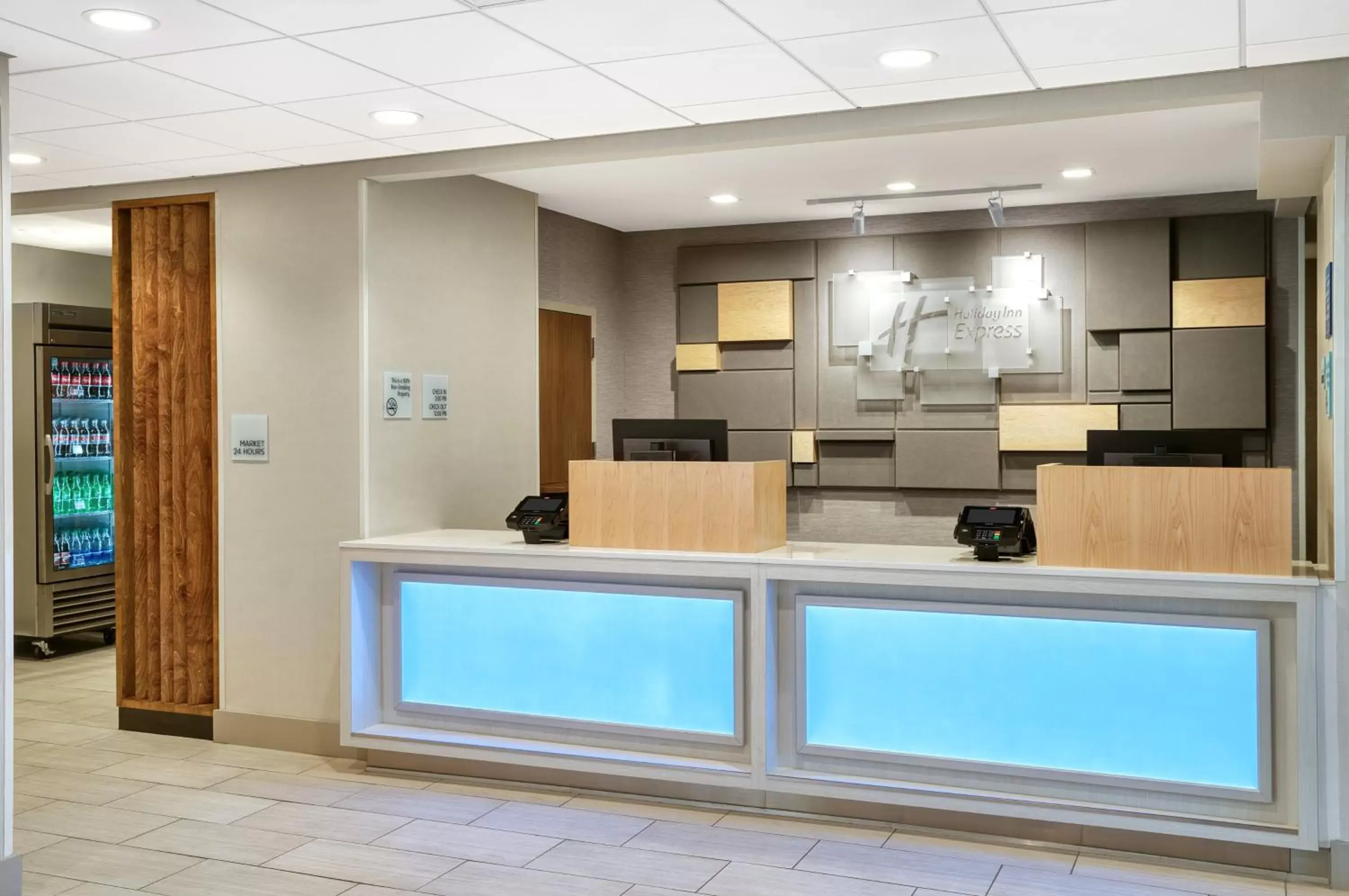 Property building, Lobby/Reception in Holiday Inn Express Statesboro, an IHG Hotel