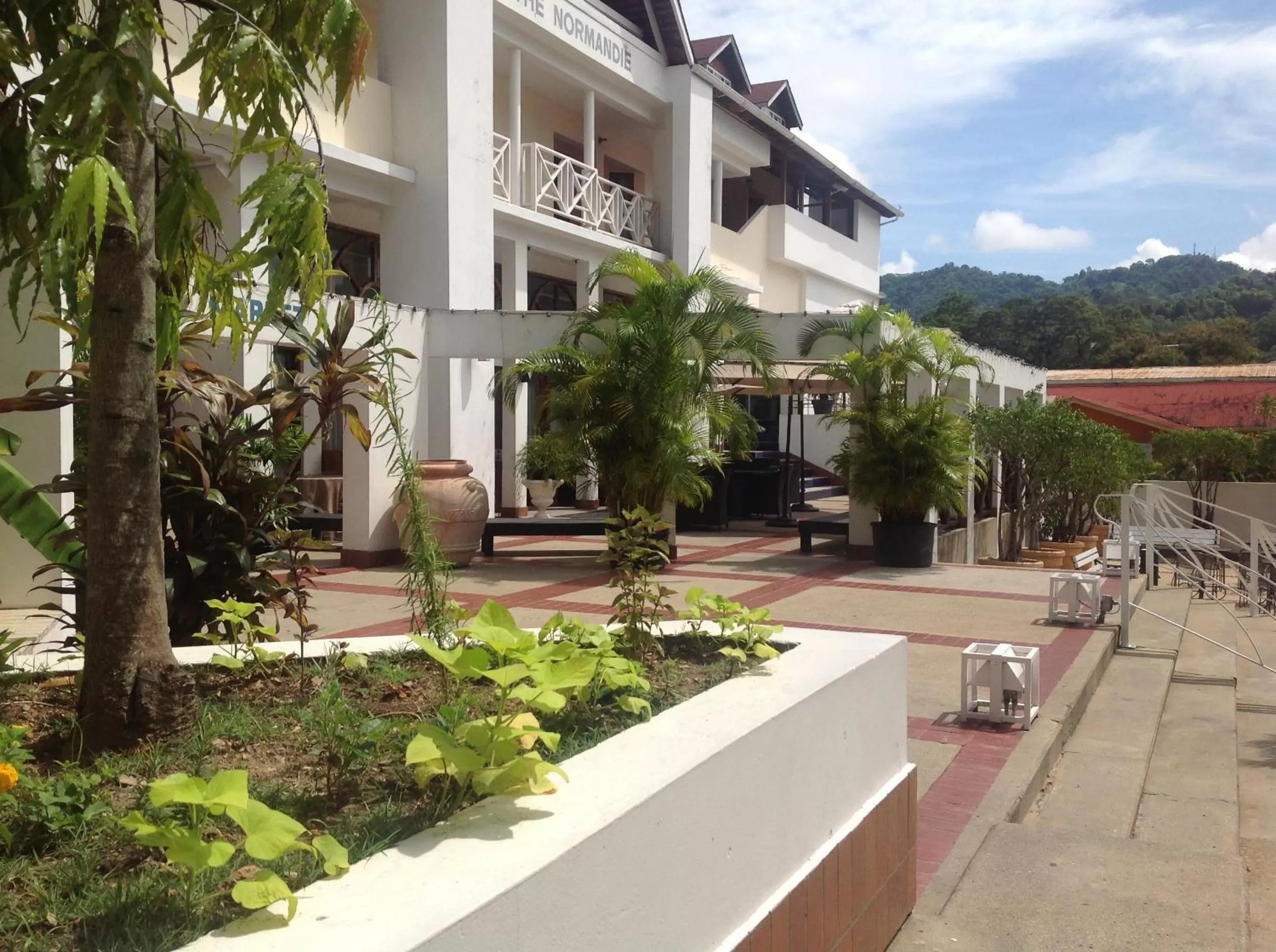 Facade/entrance in Hotel Normandie Limited